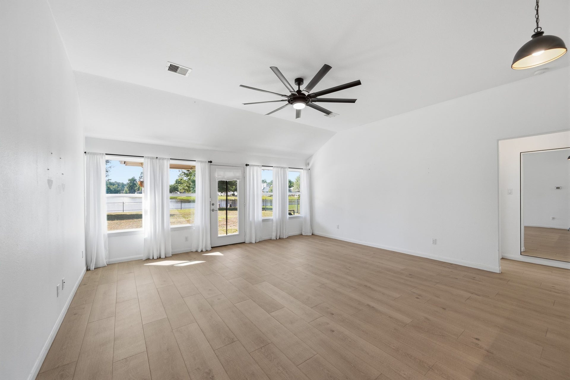 9303 E Lakeside Drive, Magnolia, TX 77354 9303 E Lakeside Drive, Magnolia, TX 77354