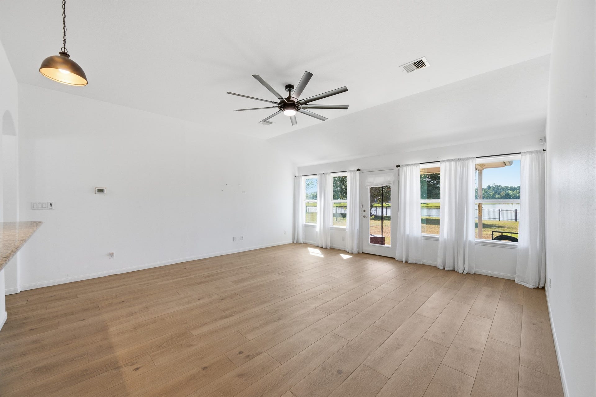 9303 E Lakeside Drive, Magnolia, TX 77354 9303 E Lakeside Drive, Magnolia, TX 77354