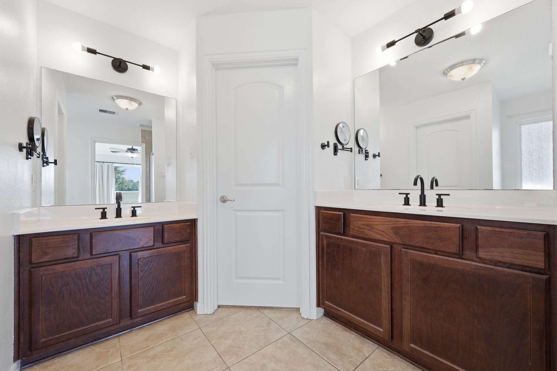 9303 E Lakeside Drive, Magnolia, TX 77354 9303 E Lakeside Drive, Magnolia, TX 77354