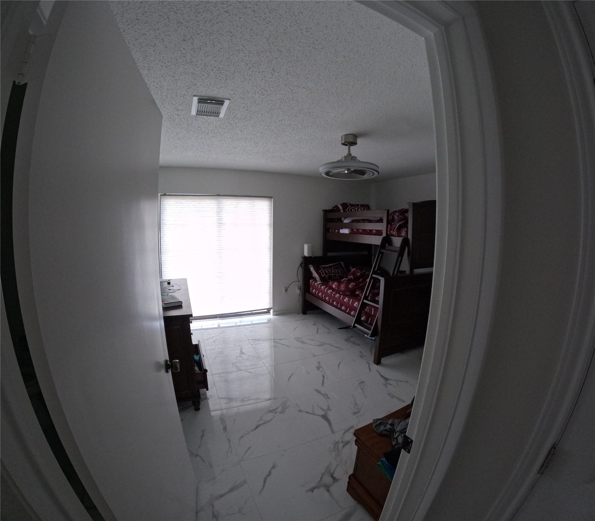 15 Harbour Drive, Nassau Bay, TX 77058 Guest room on the second floor