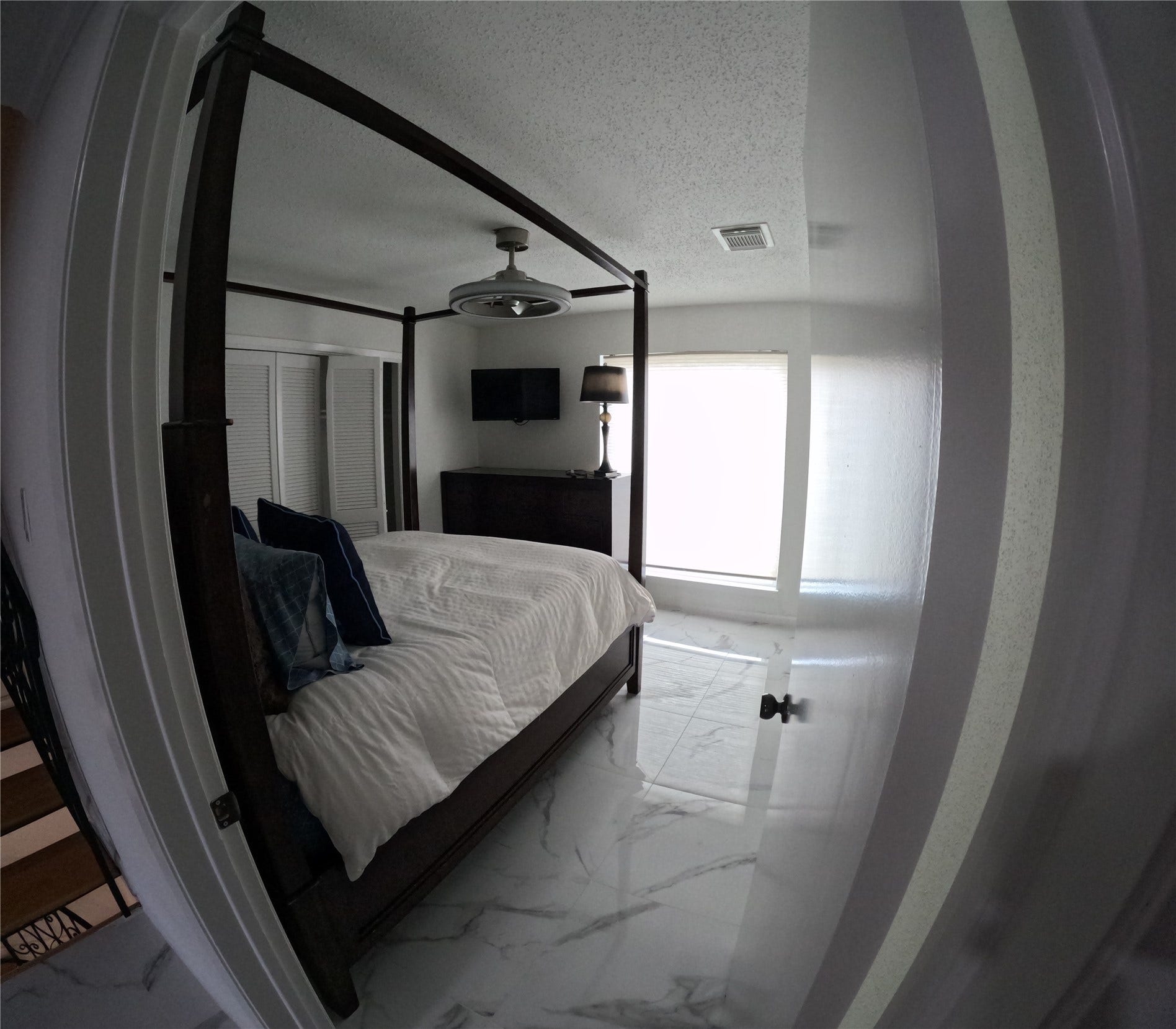 15 Harbour Drive, Nassau Bay, TX 77058 Master bedroom on the third floor