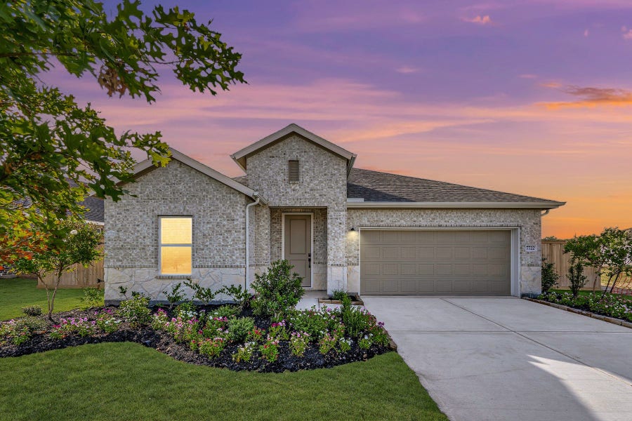 Property photo for 7722 Jade Crest Drive, Angleton, TX