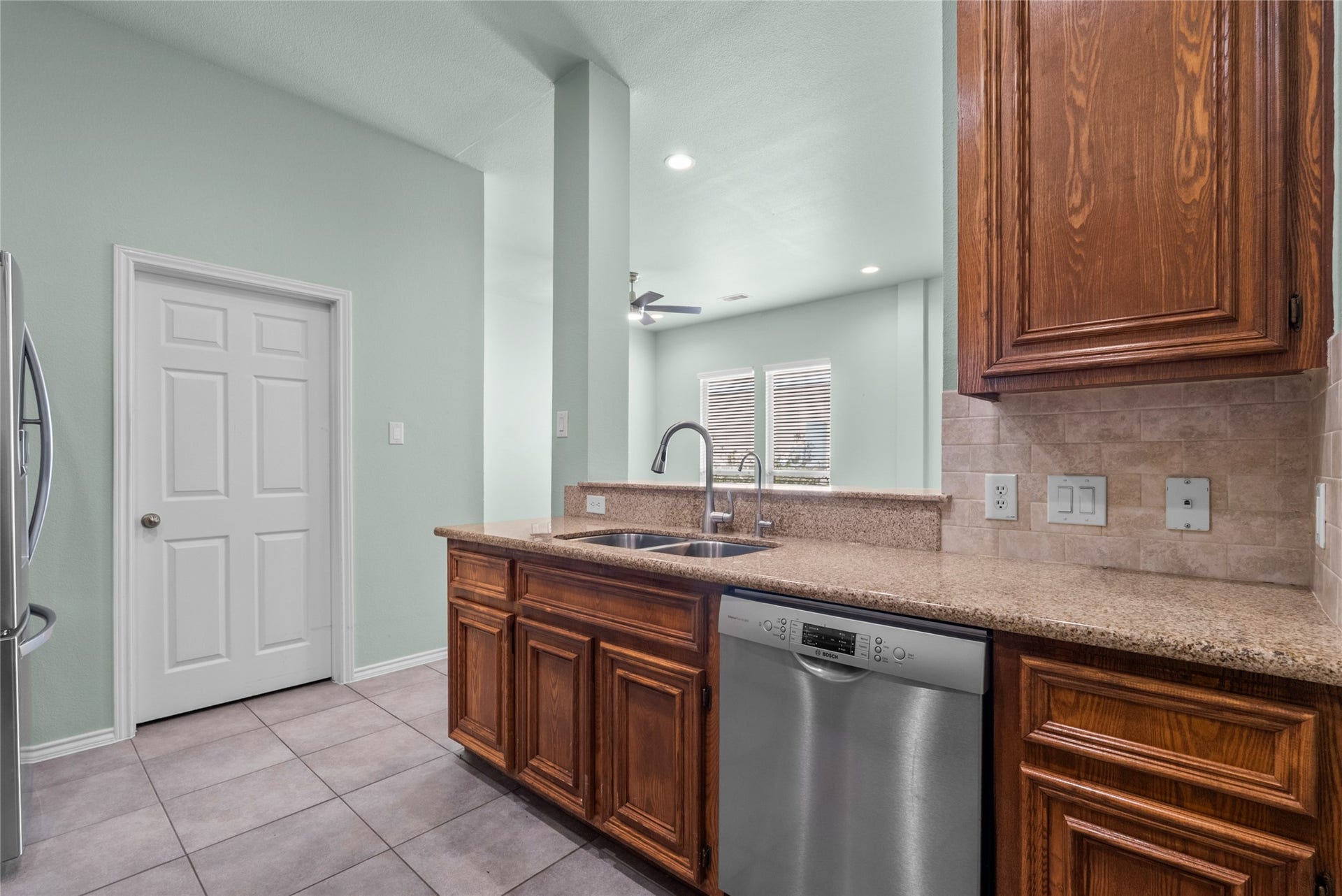 6607 Independence Boulevard, Baytown, TX 77521 6607 Independence Boulevard, Baytown, TX 77521