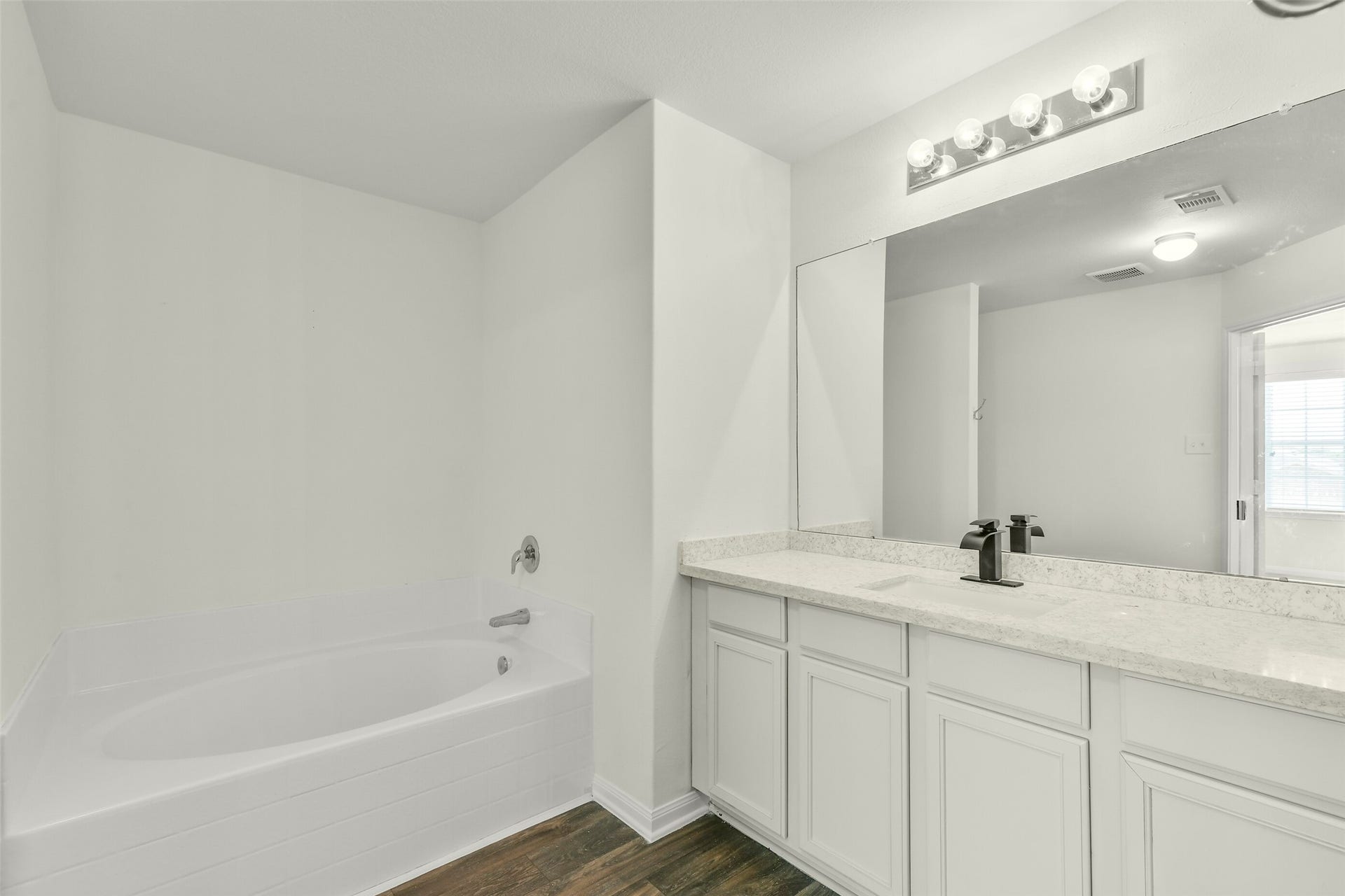 2921 Seacrest Lane, La Marque, TX 77568 2921 Seacrest Lane, La Marque, TX 77568