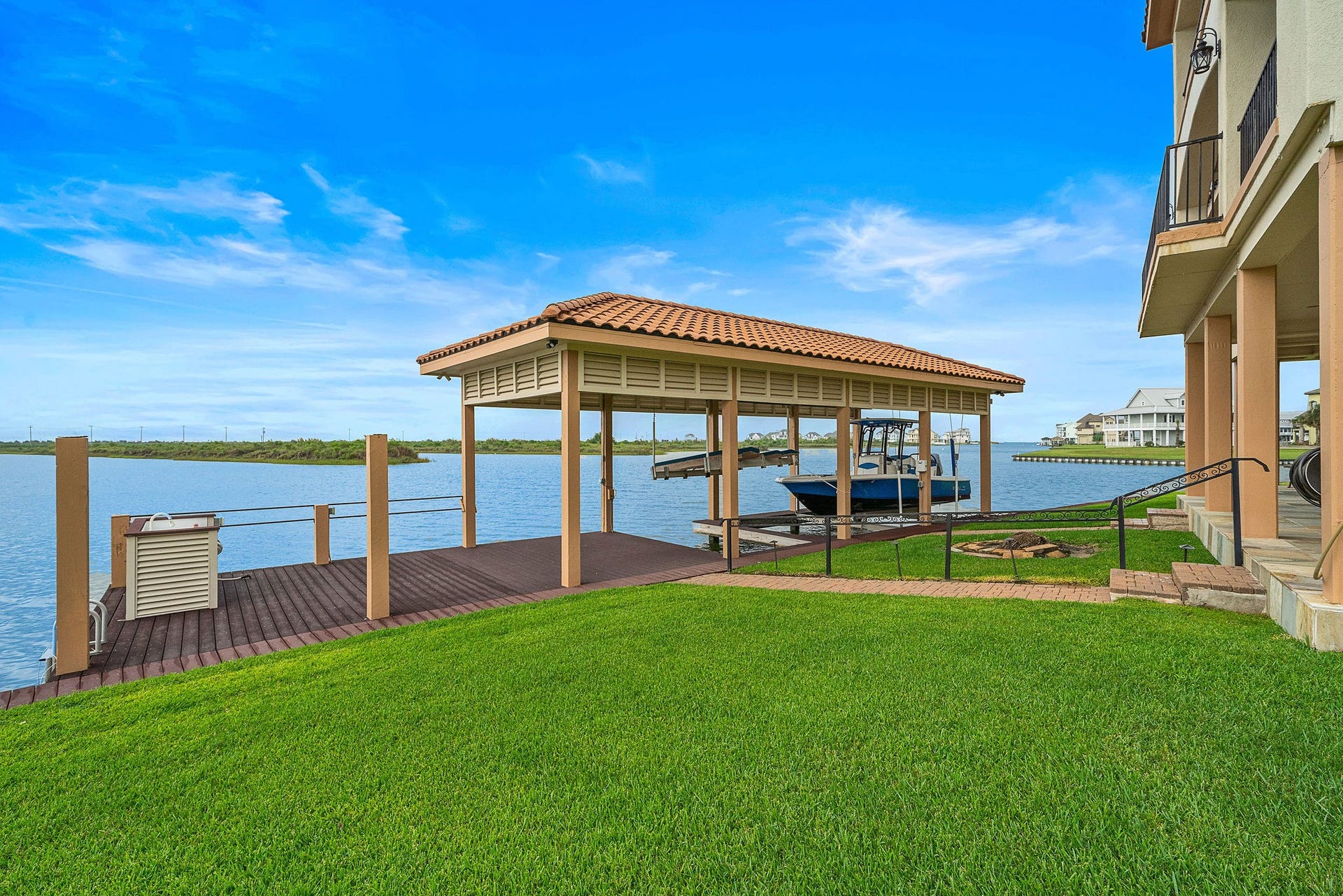 21 Loggerhead, Hitchcock, TX 77563 21 Loggerhead, Hitchcock, TX 77563