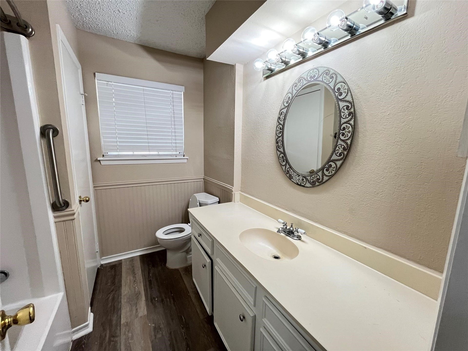 6902 Feather Creek Drive, Houston, TX 77086