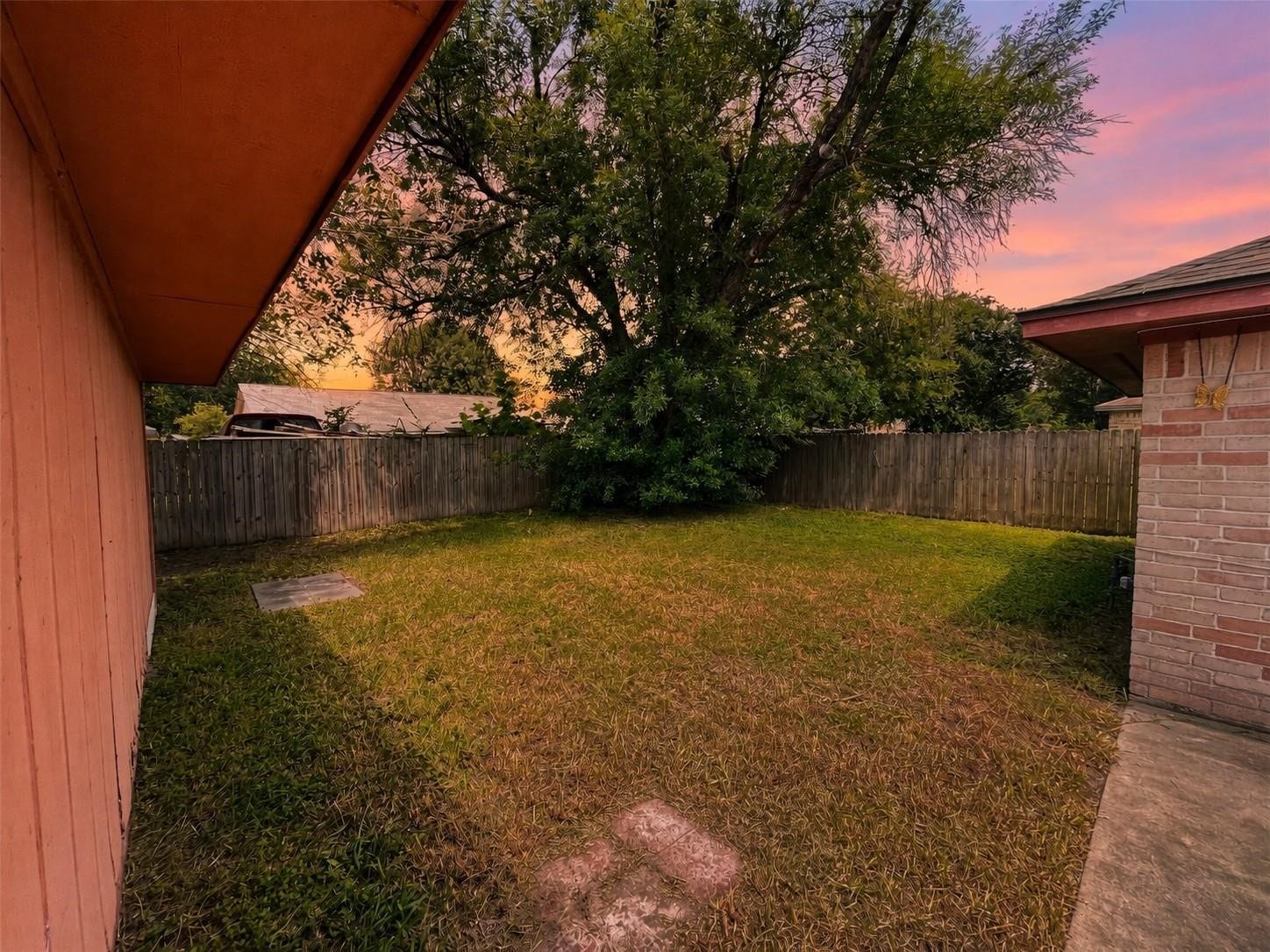 6902 Feather Creek Drive, Houston, TX 77086