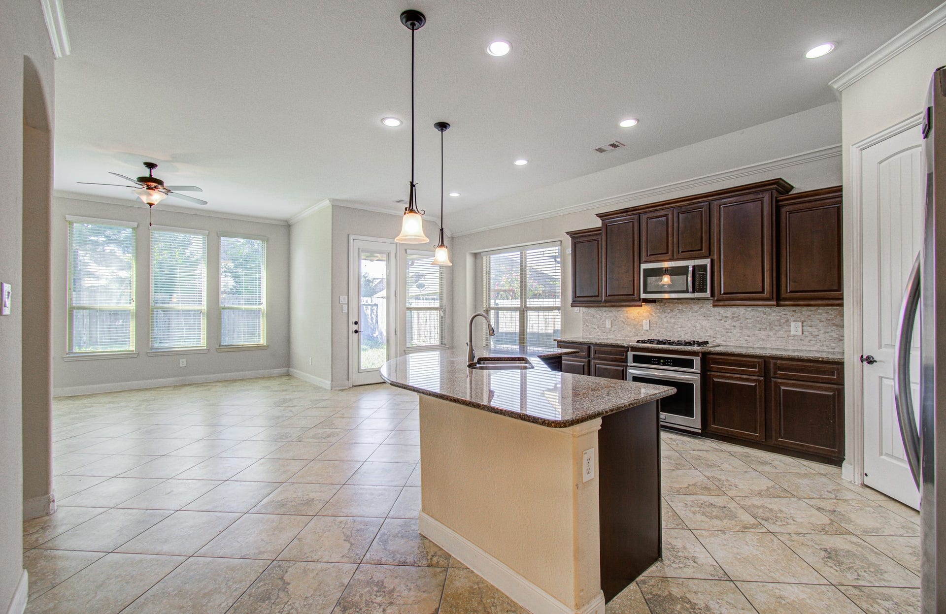 21346 Huron Bend Drive, Porter, TX 77365 21346 Huron Bend Drive, Porter, TX 77365