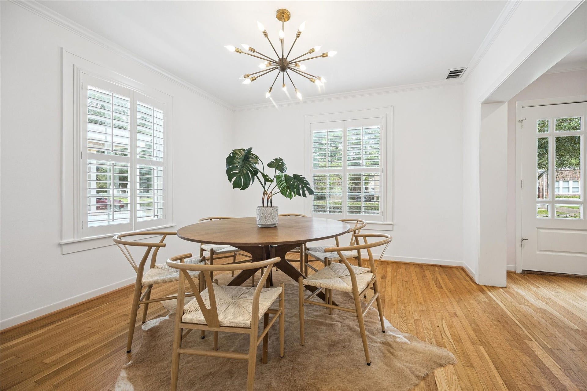2041 Dryden Road, Houston, TX 77030 Dining Room