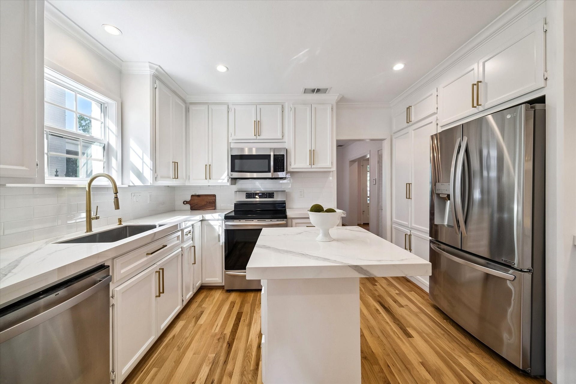 2041 Dryden Road, Houston, TX 77030 Kitchen