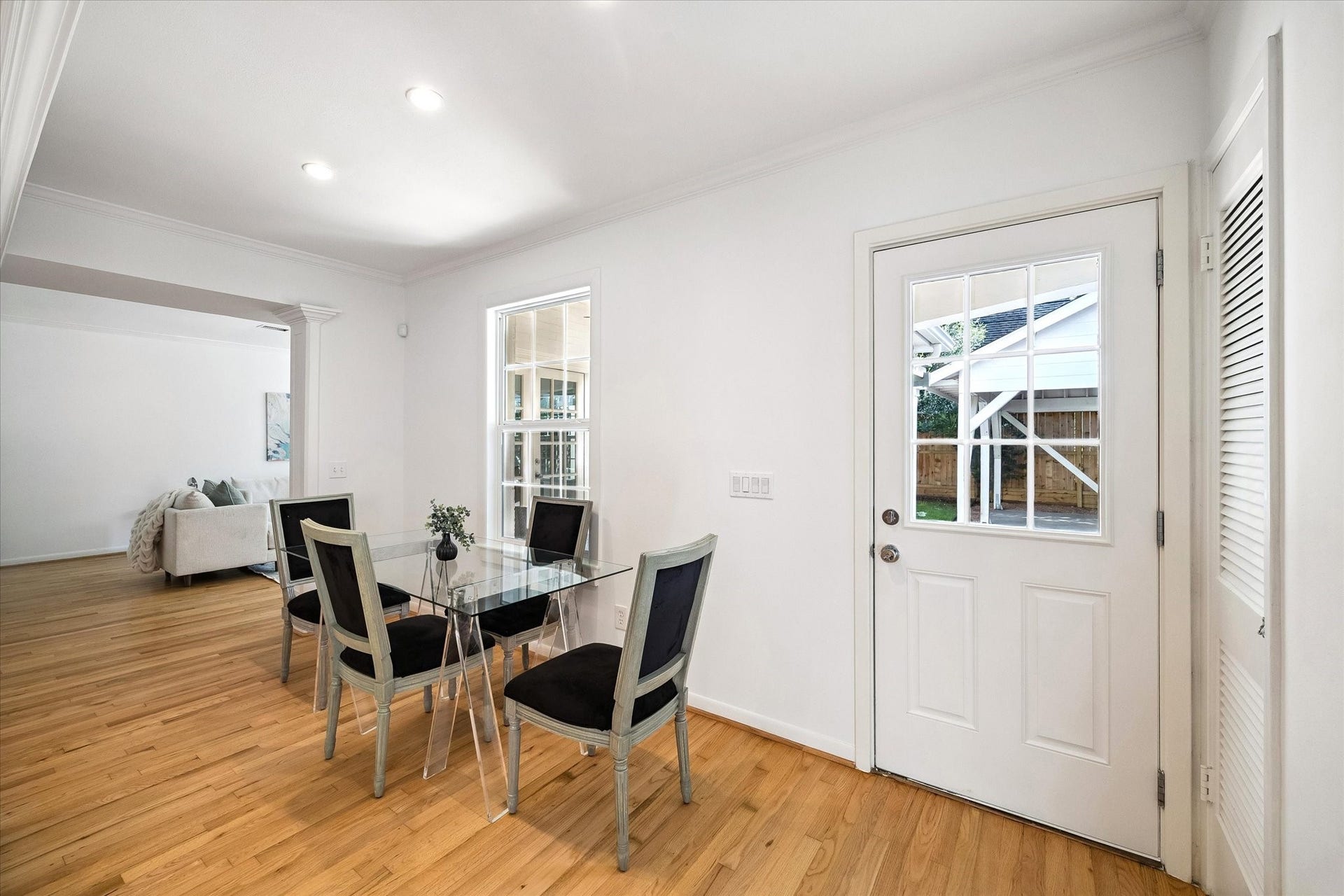 2041 Dryden Road, Houston, TX 77030 Breakfast Room