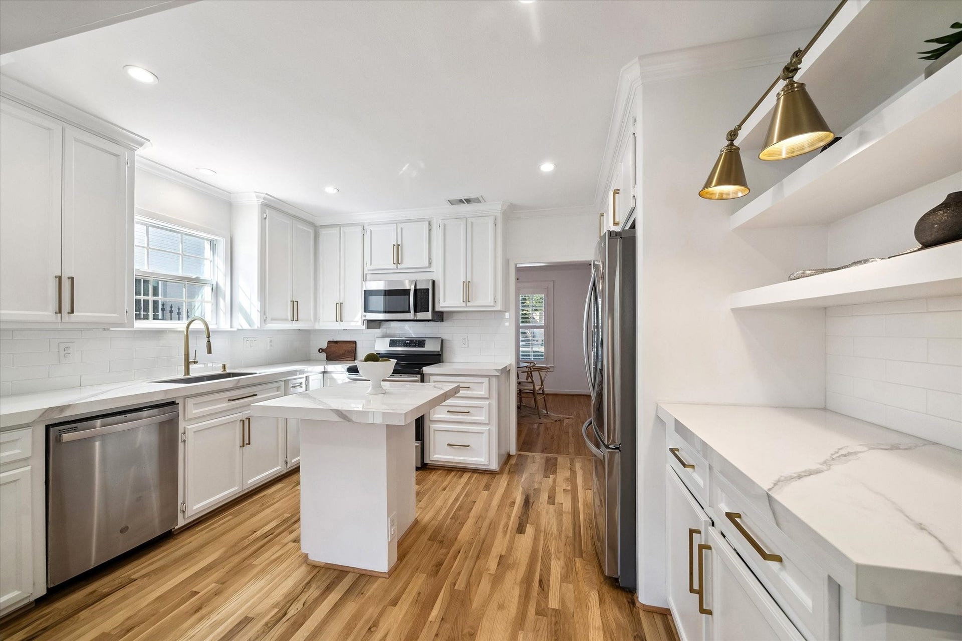 2041 Dryden Road, Houston, TX 77030 Kitchen