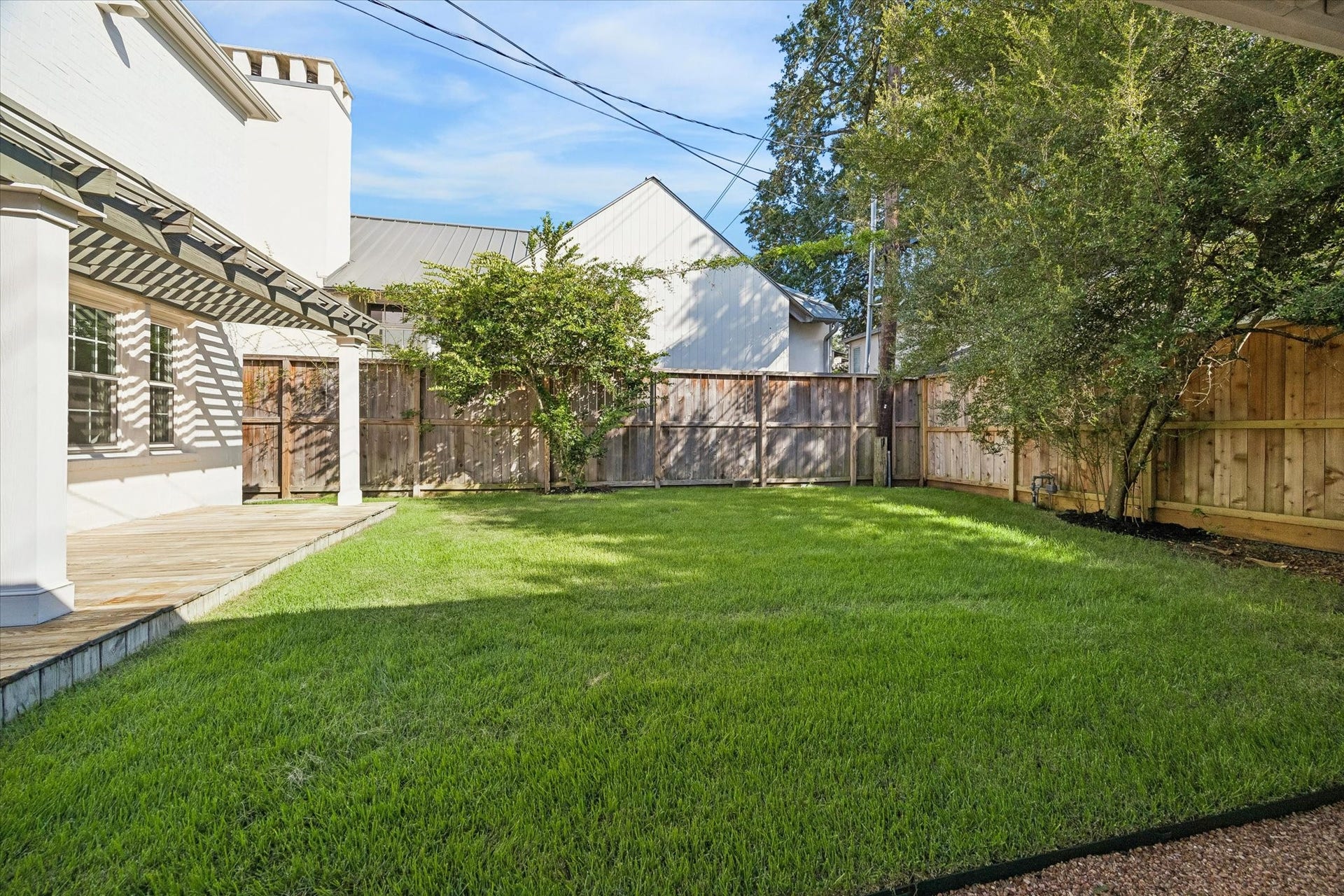 2041 Dryden Road, Houston, TX 77030 Gorgeous back yard (with room for pool, if desired)