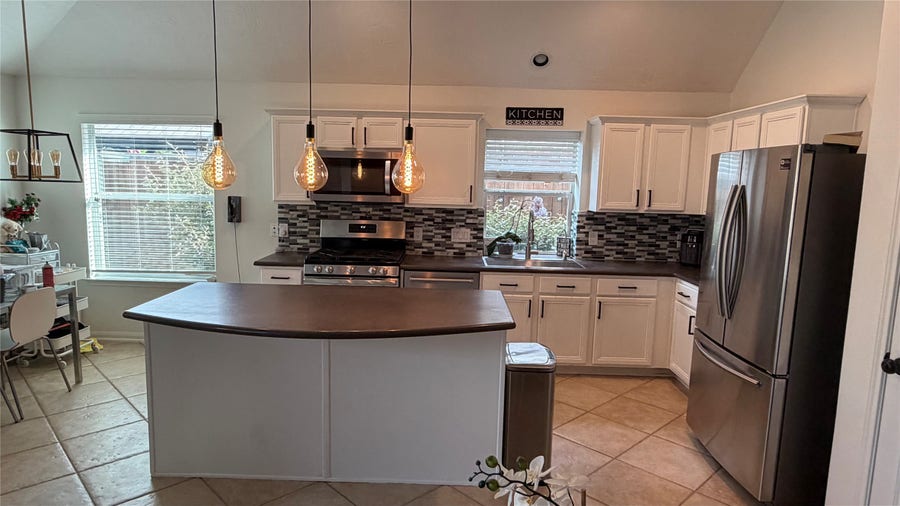 Property photo for 842 Crystal Bay Lane, League City, TX