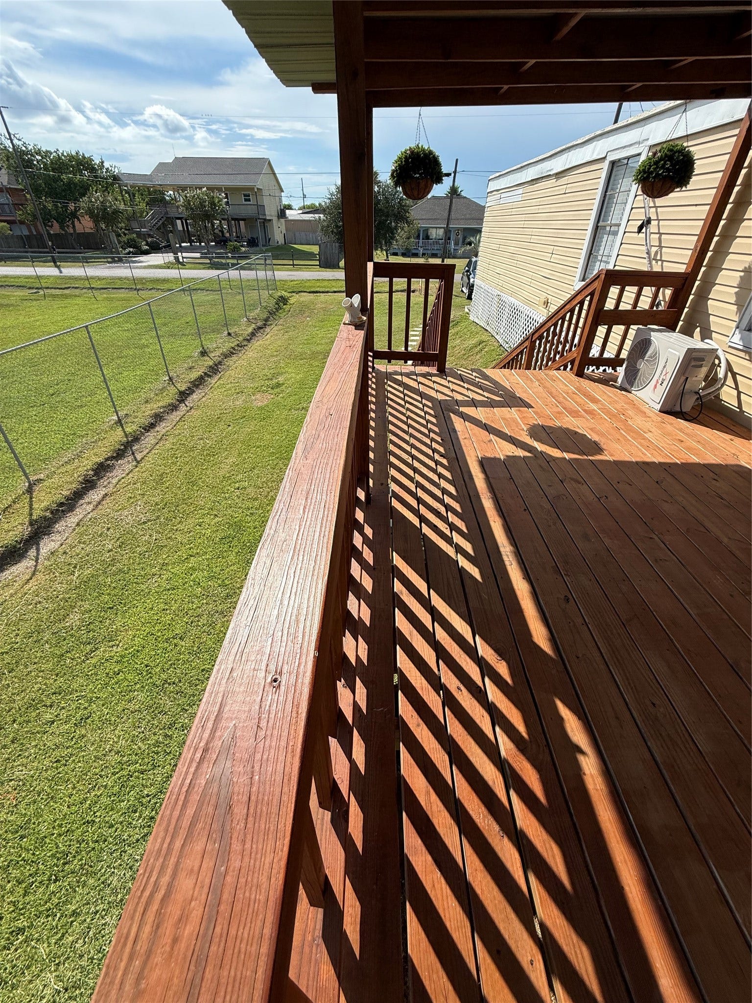 811 6th Street N, San Leon, TX 77539 811 6th Street N, San Leon, TX 77539