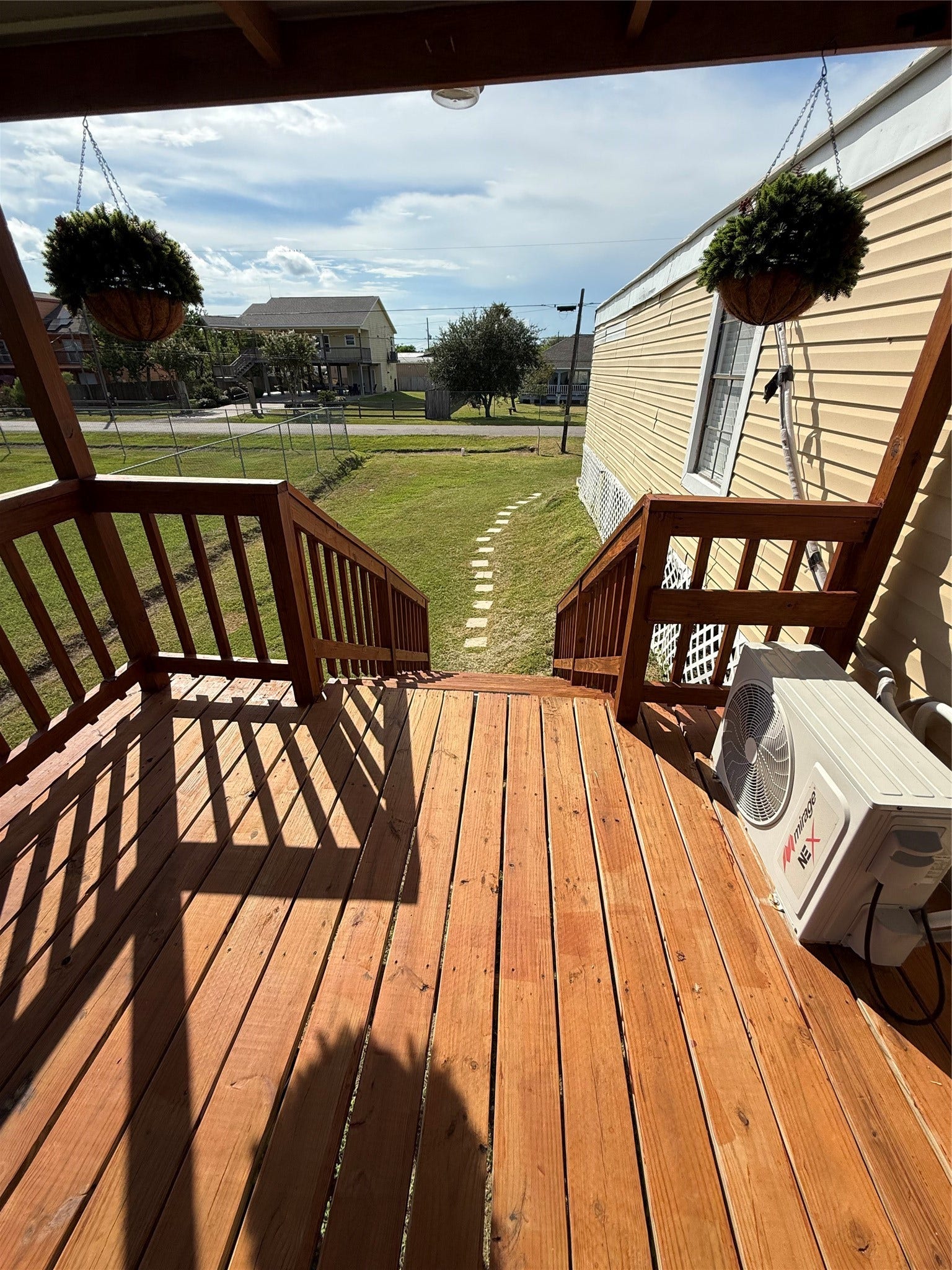 811 6th Street N, San Leon, TX 77539 811 6th Street N, San Leon, TX 77539