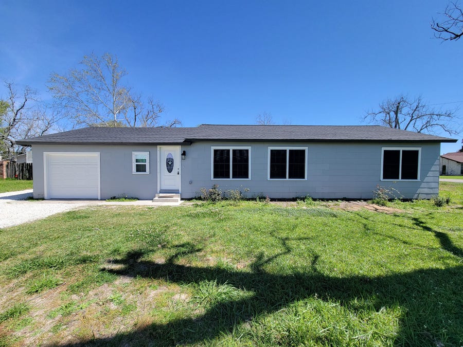 Property photo for 413 S Market Street, Brazoria, TX