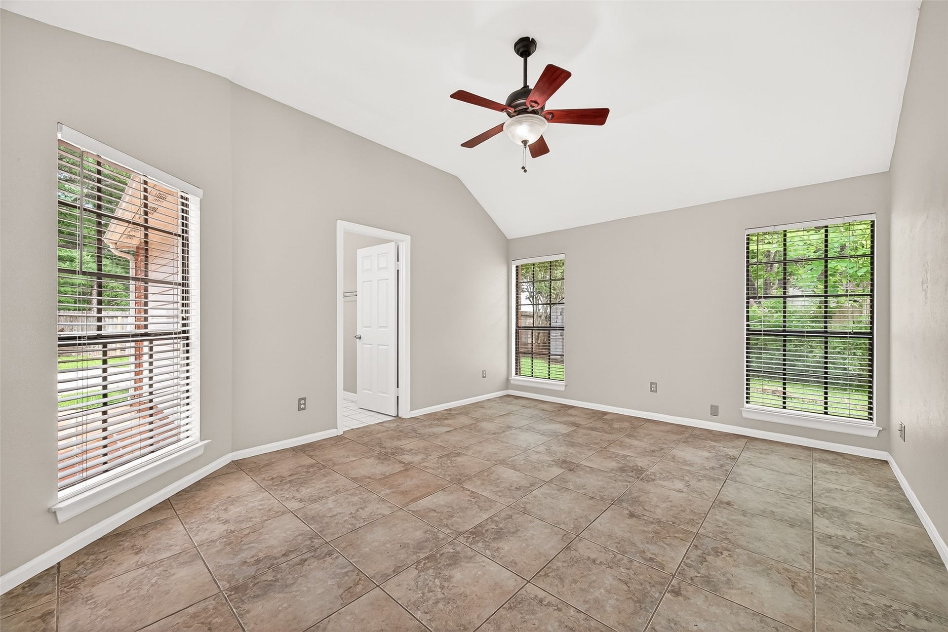 34 Green Slope Place, The Woodlands, TX 77381 34 Green Slope Place, The Woodlands, TX 77381