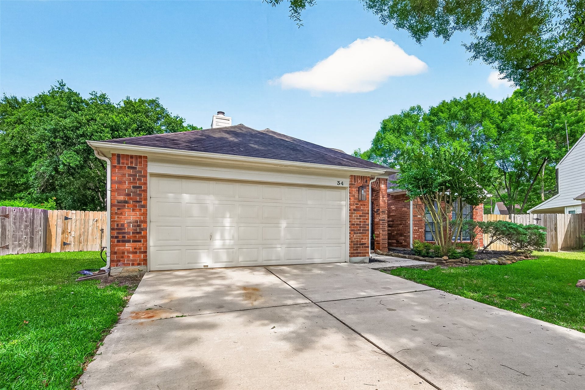 34 Green Slope Place, The Woodlands, TX 77381 34 Green Slope Place, The Woodlands, TX 77381