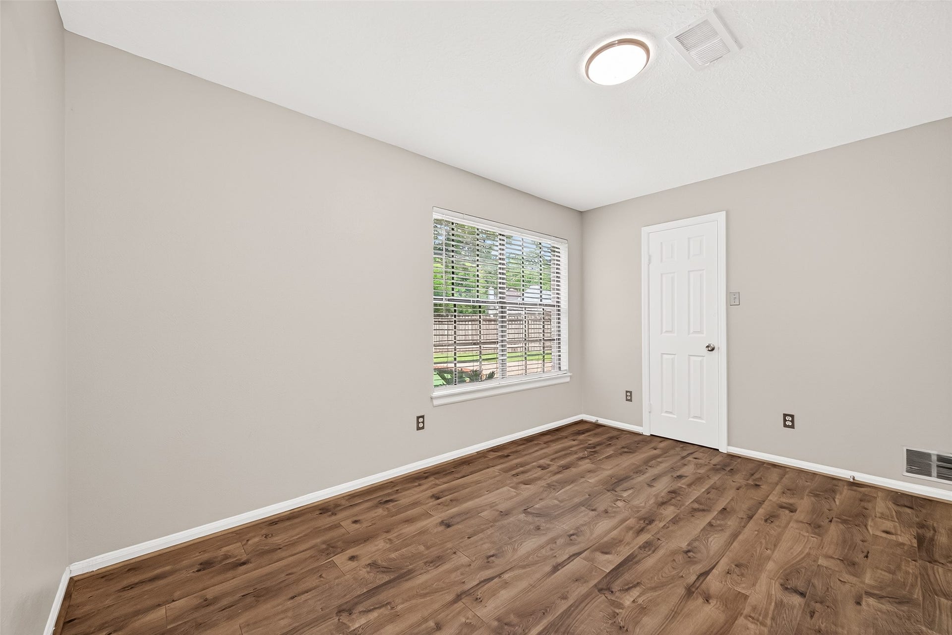 34 Green Slope Place, The Woodlands, TX 77381 34 Green Slope Place, The Woodlands, TX 77381