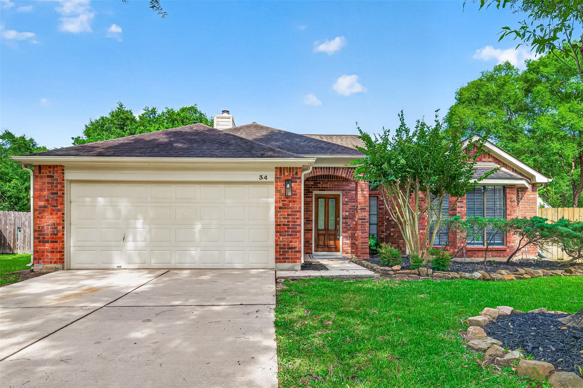 34 Green Slope Place, The Woodlands, TX 77381 34 Green Slope Place, The Woodlands, TX 77381