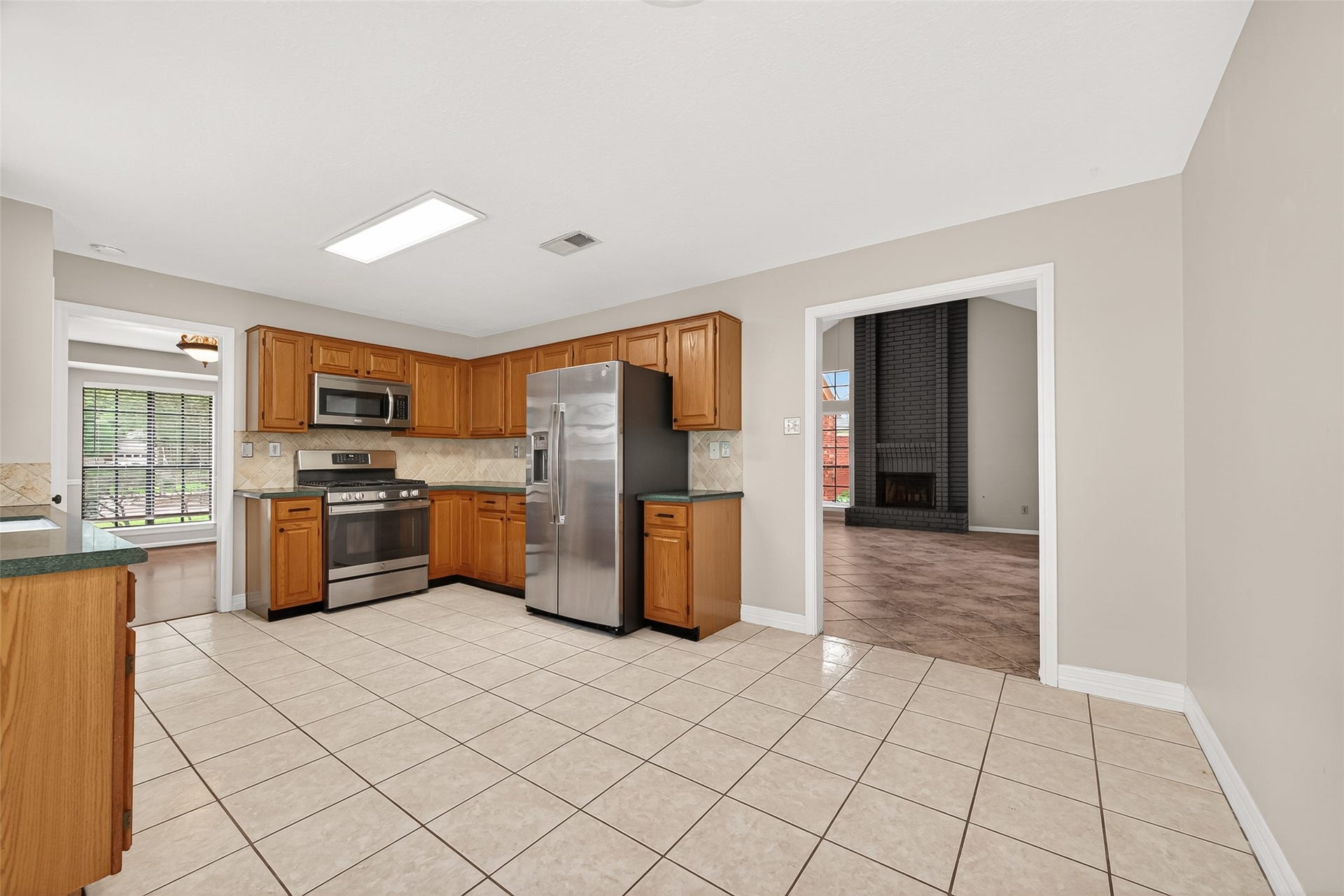 34 Green Slope Place, The Woodlands, TX 77381 34 Green Slope Place, The Woodlands, TX 77381