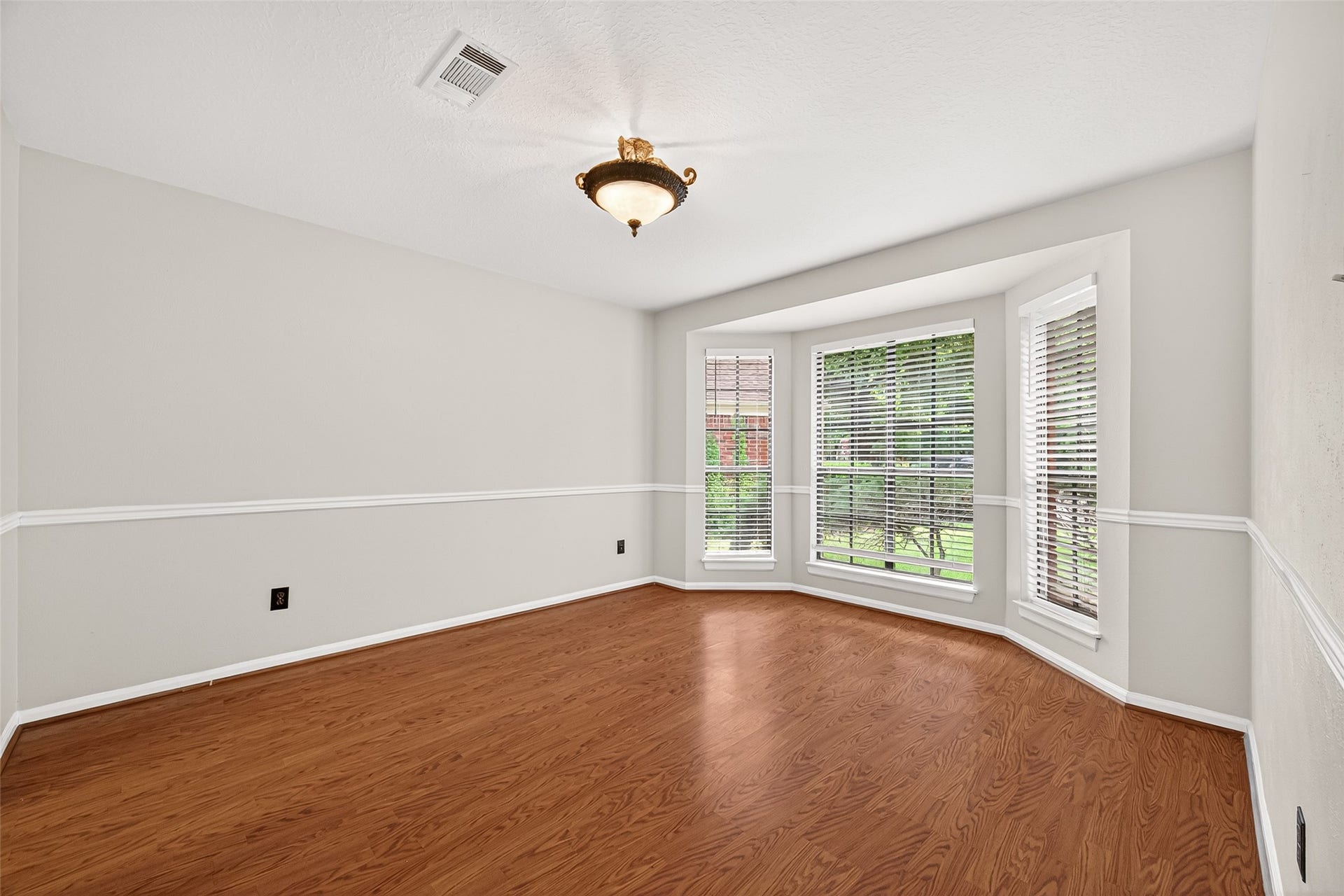 34 Green Slope Place, The Woodlands, TX 77381 34 Green Slope Place, The Woodlands, TX 77381