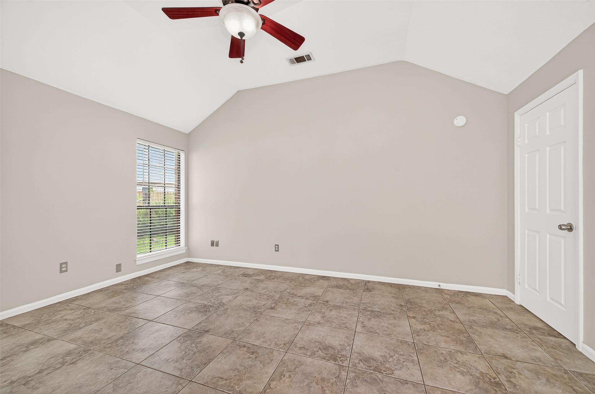 34 Green Slope Place, The Woodlands, TX 77381 34 Green Slope Place, The Woodlands, TX 77381