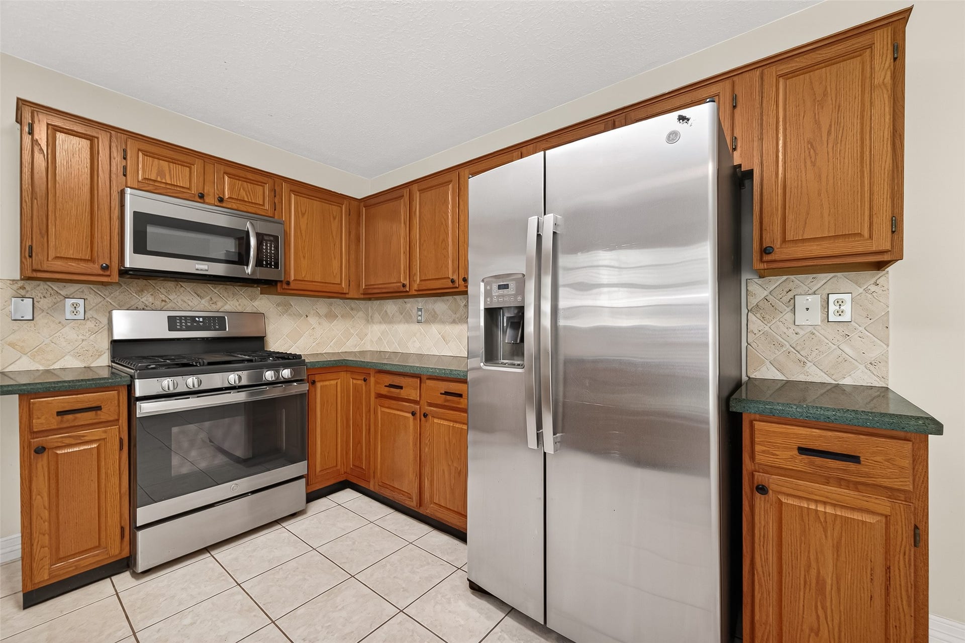 34 Green Slope Place, The Woodlands, TX 77381 34 Green Slope Place, The Woodlands, TX 77381