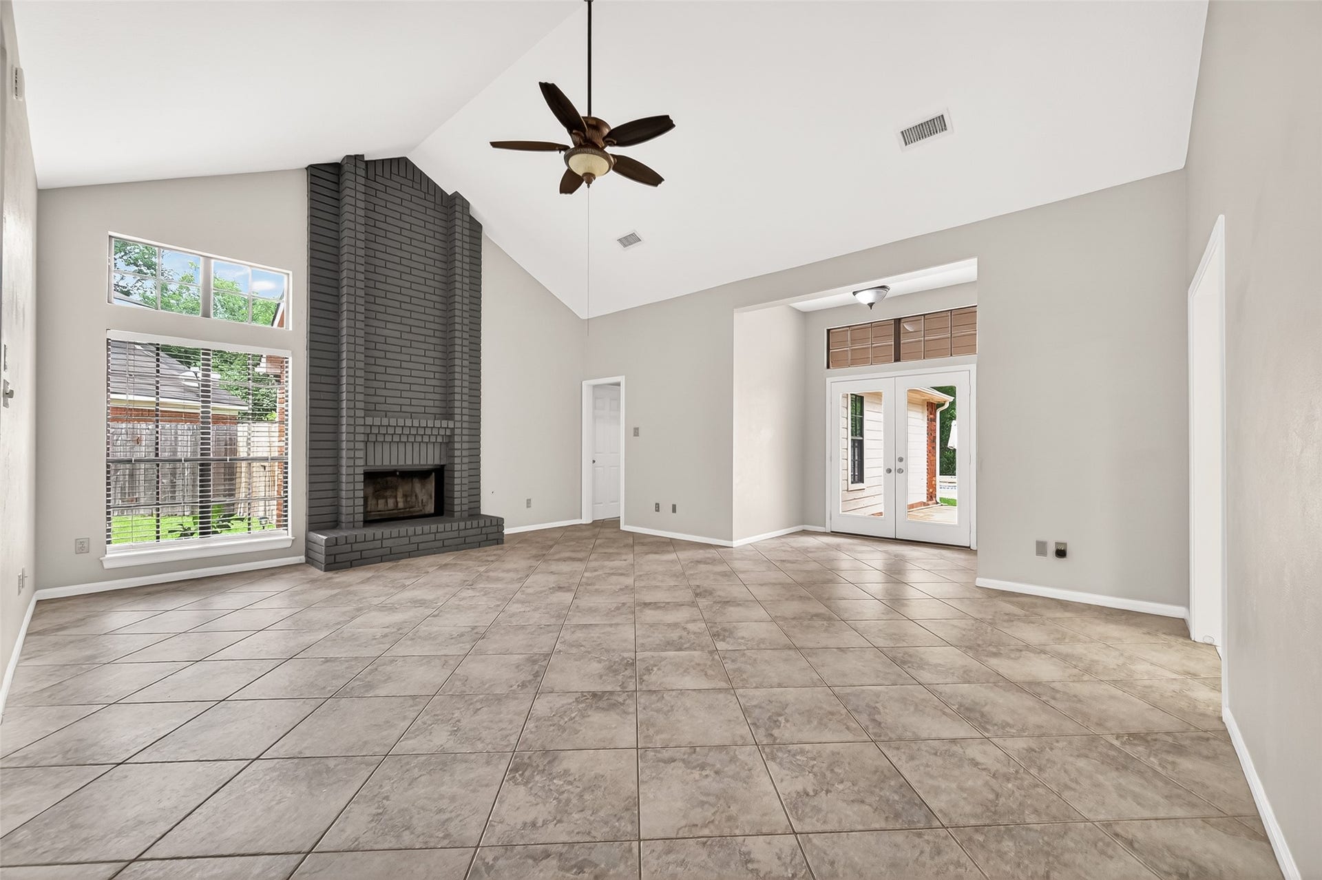 34 Green Slope Place, The Woodlands, TX 77381 34 Green Slope Place, The Woodlands, TX 77381