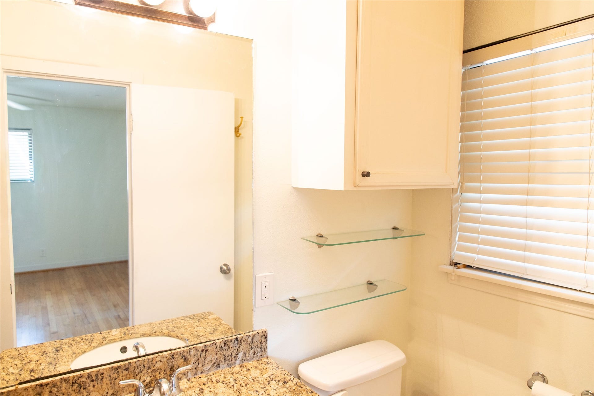 4114 Lemac Drive, Houston, TX 77025 4114 Lemac Drive, Houston, TX 77025