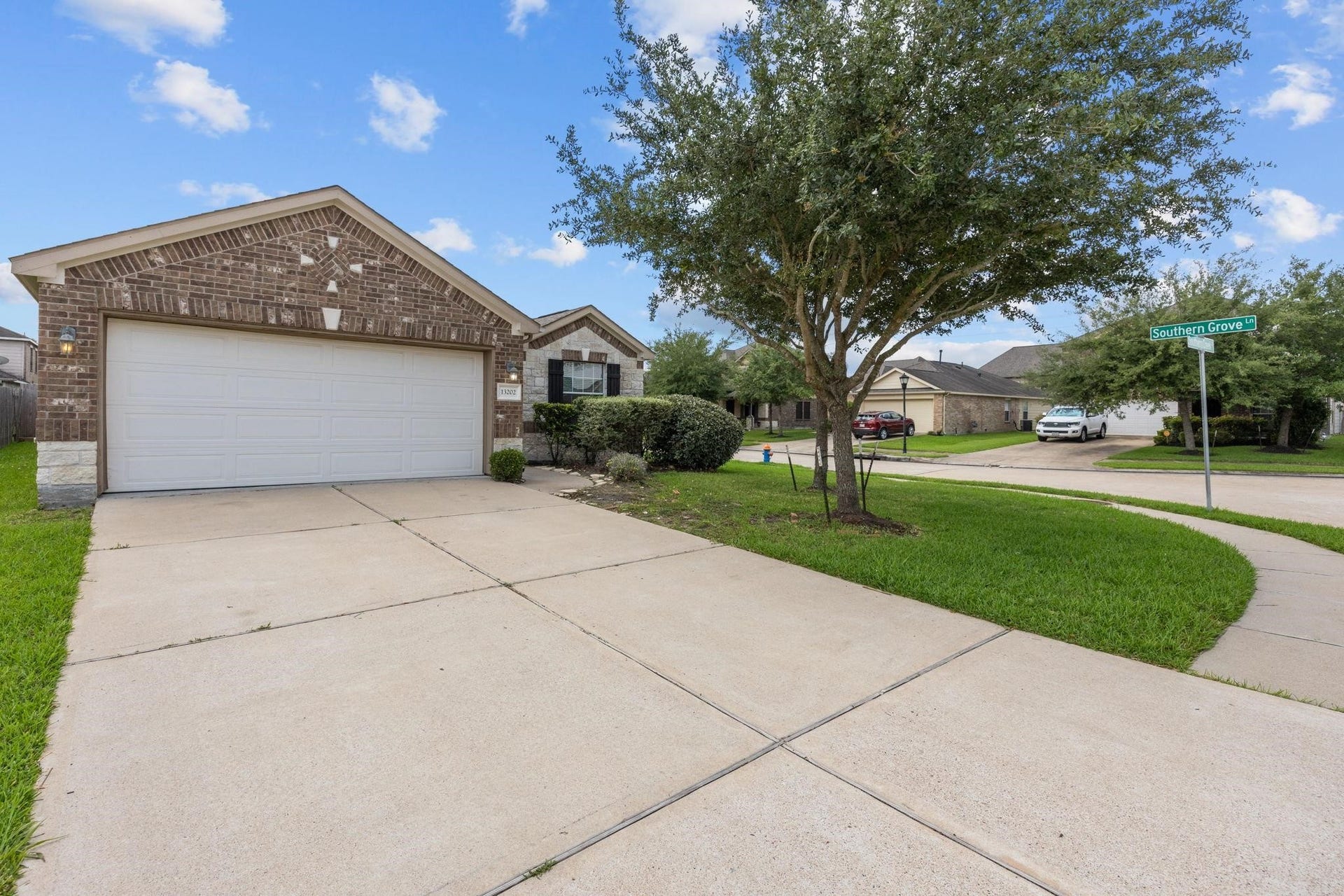 13202 Southern Creek Drive, Pearland, TX 77584 13202 Southern Creek Drive, Pearland, TX 77584