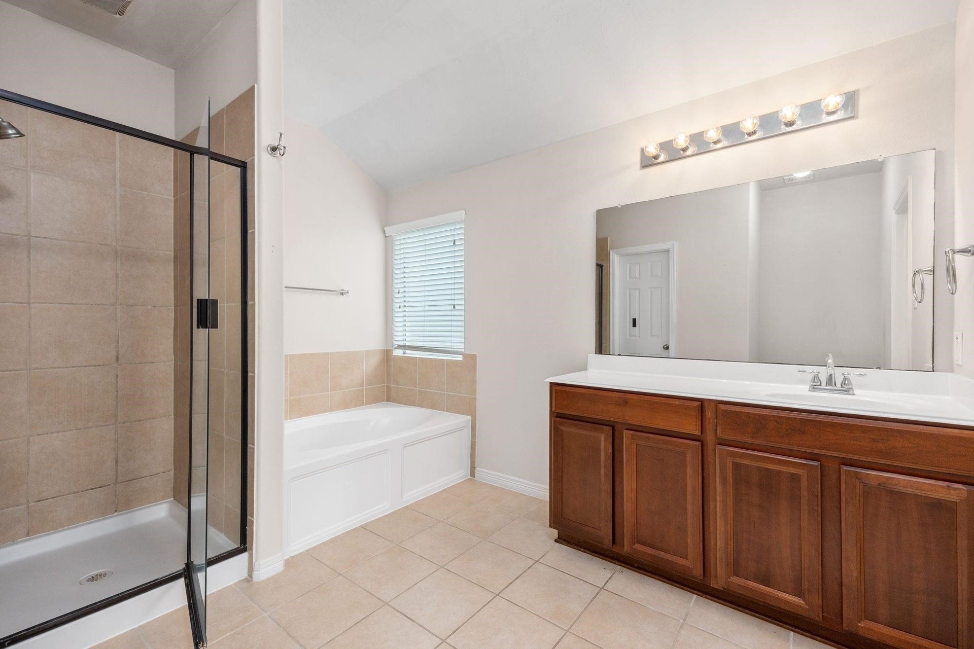 13202 Southern Creek Drive, Pearland, TX 77584 13202 Southern Creek Drive, Pearland, TX 77584