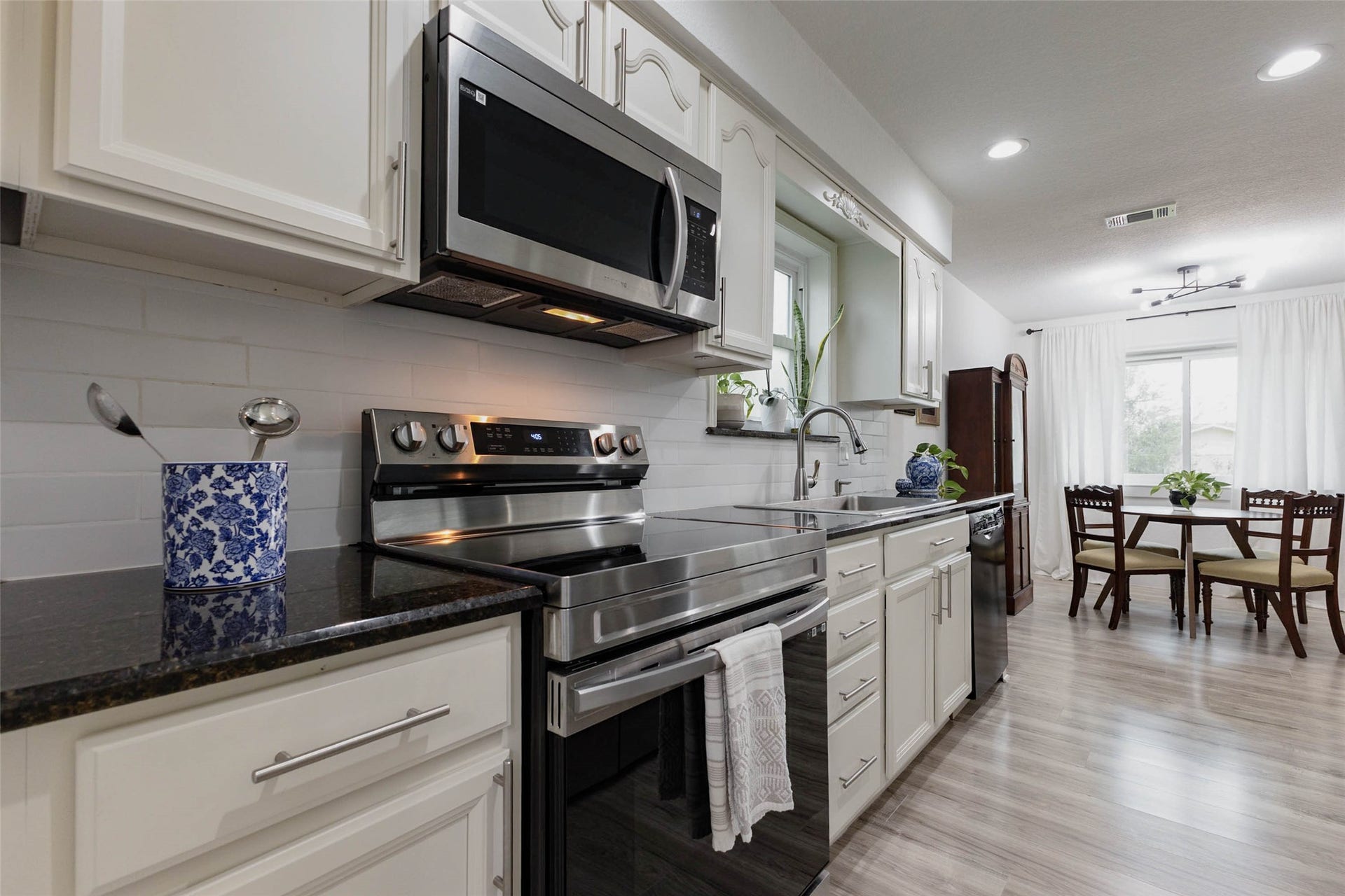 7032 Rook Boulevard, Houston, TX 77087 A functional kitchen with room to prep meals, make your morning coffee, and bring everyone together.