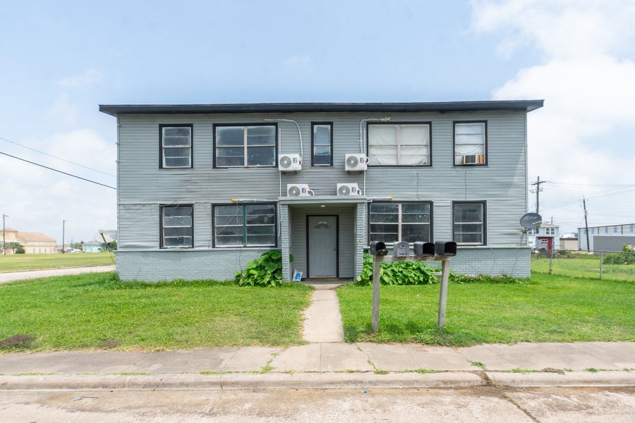 Property photo for 126 W 6th Street, Freeport, TX