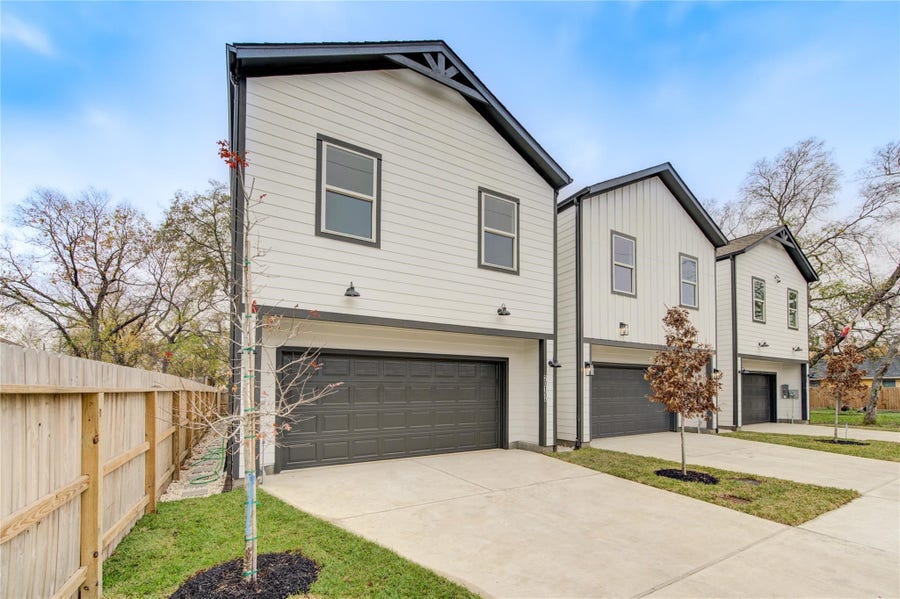 Property photo for 2015 B Brackenridge Street, Houston, TX