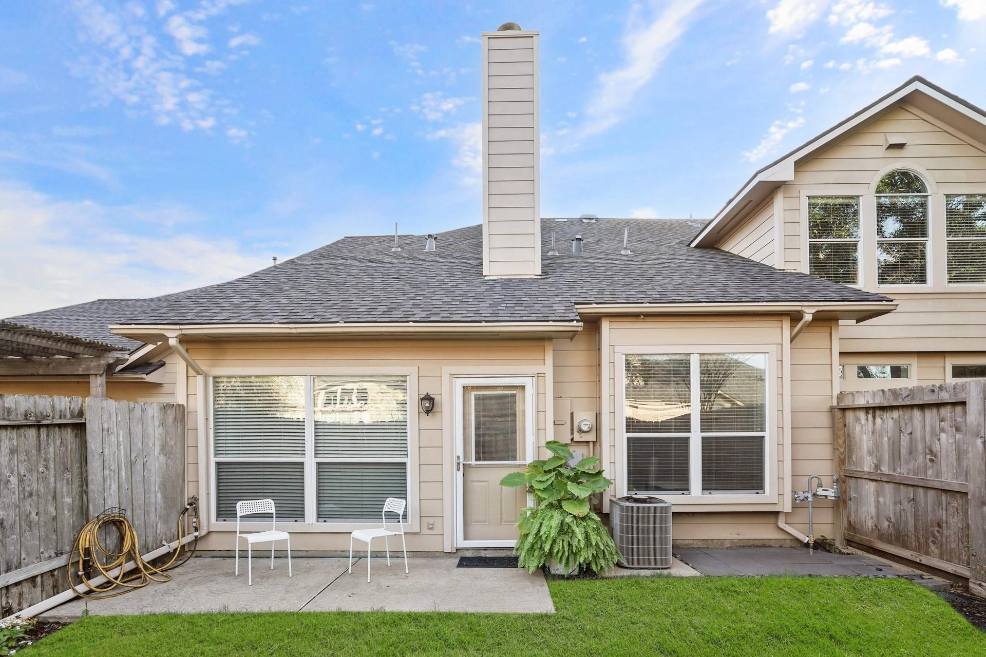 8915 Summer Ash Lane, Sugar Land, TX 77479 8915 Summer Ash Lane, Sugar Land, TX 77479