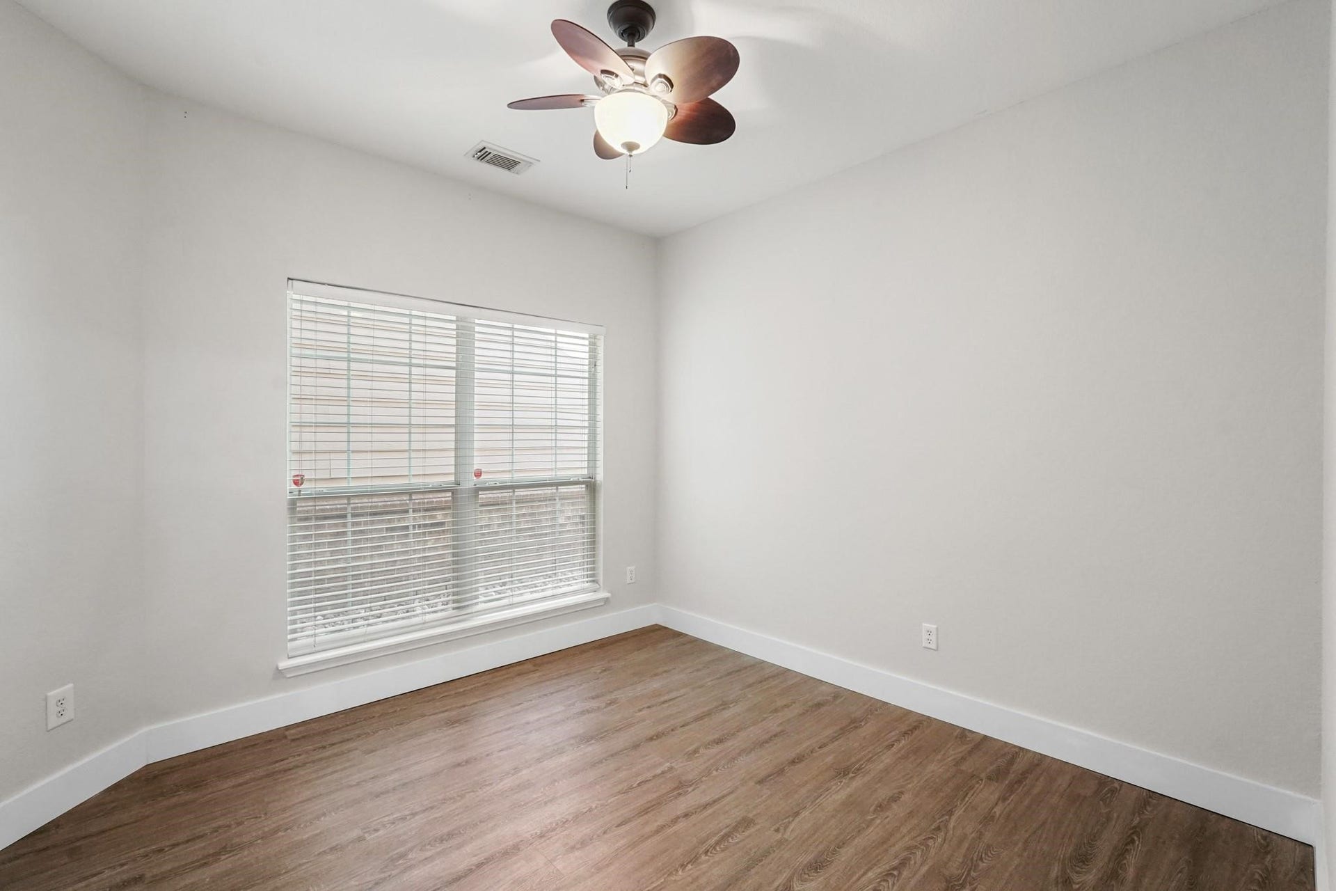 8915 Summer Ash Lane, Sugar Land, TX 77479 8915 Summer Ash Lane, Sugar Land, TX 77479