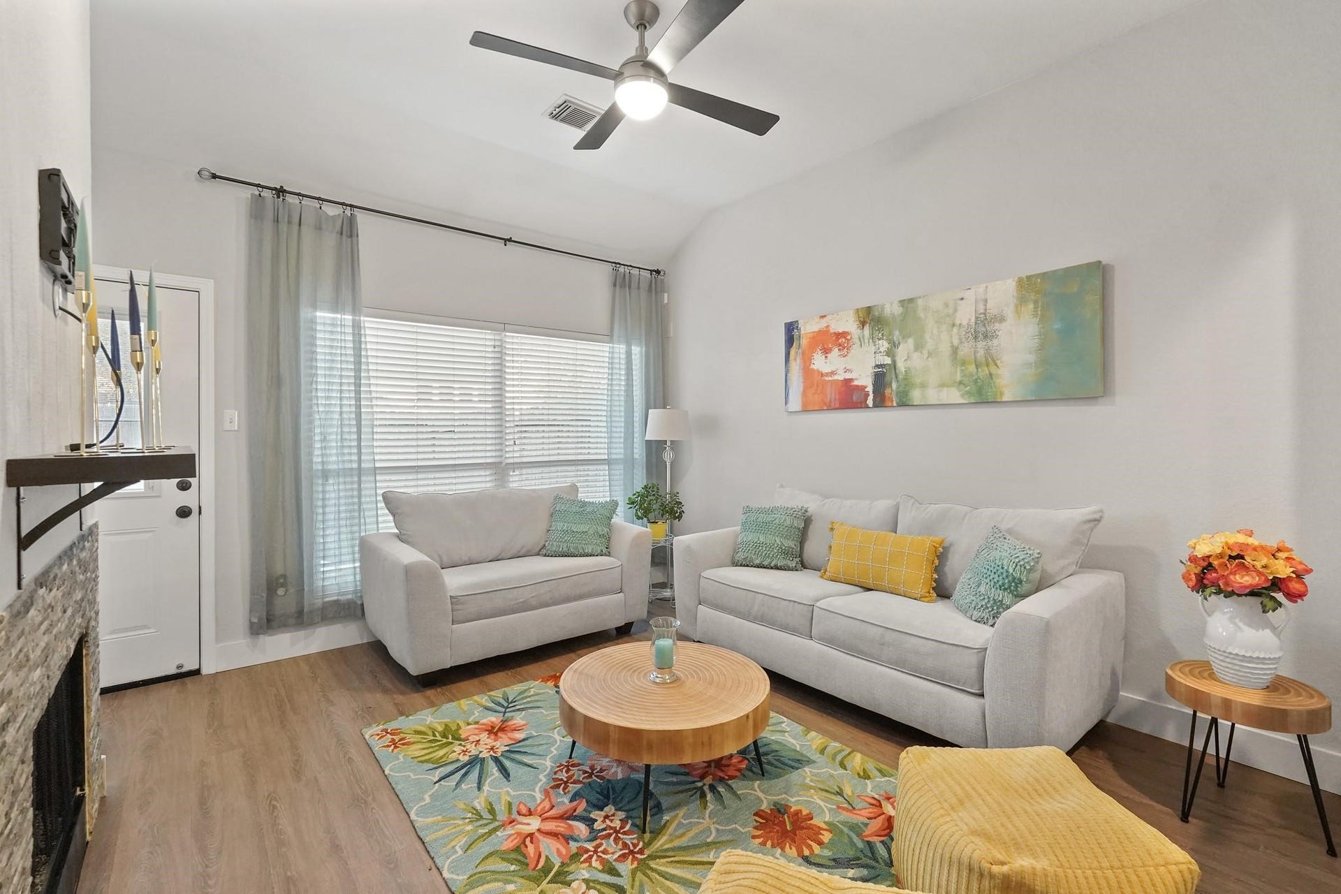 8915 Summer Ash Lane, Sugar Land, TX 77479 8915 Summer Ash Lane, Sugar Land, TX 77479