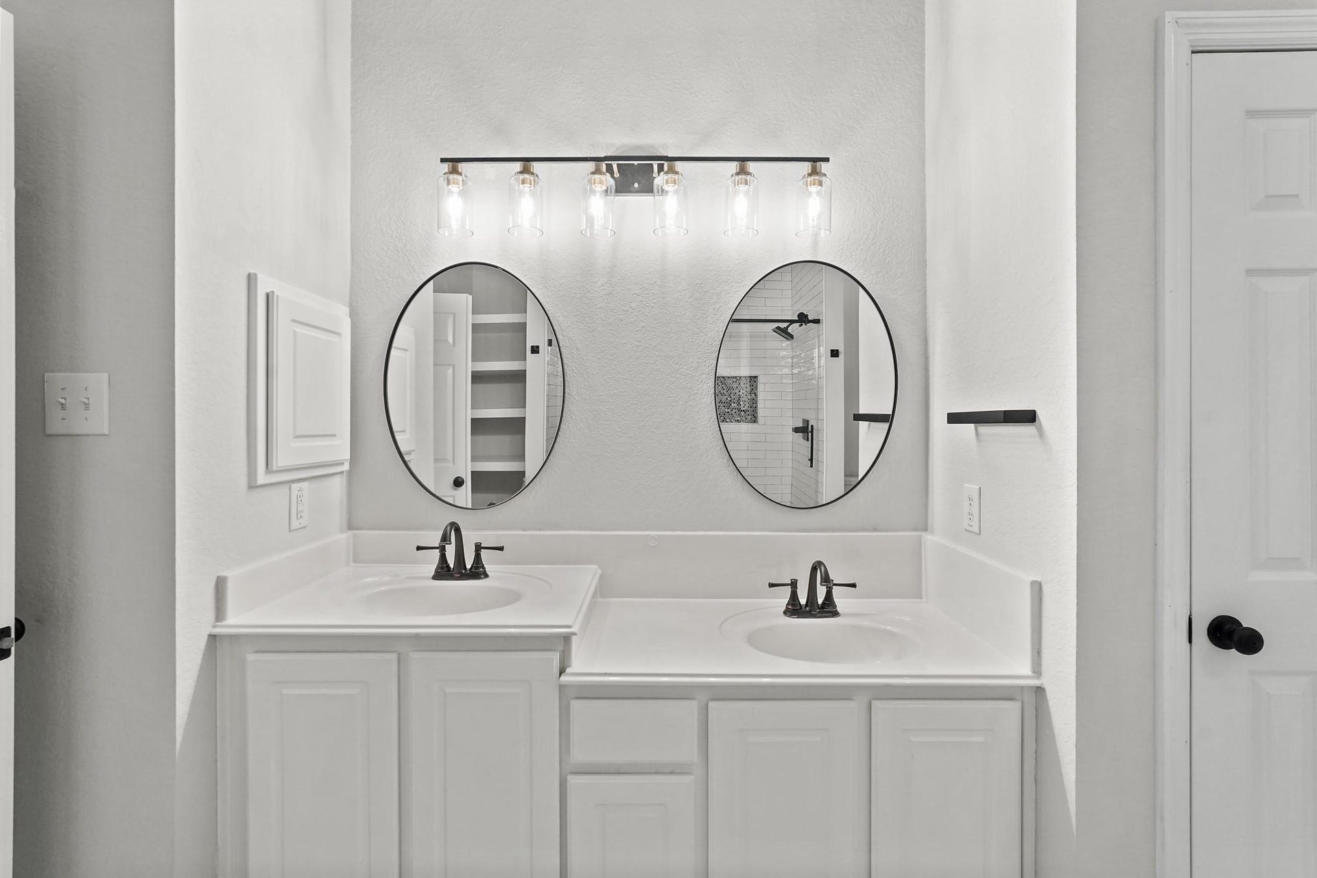 8915 Summer Ash Lane, Sugar Land, TX 77479 8915 Summer Ash Lane, Sugar Land, TX 77479