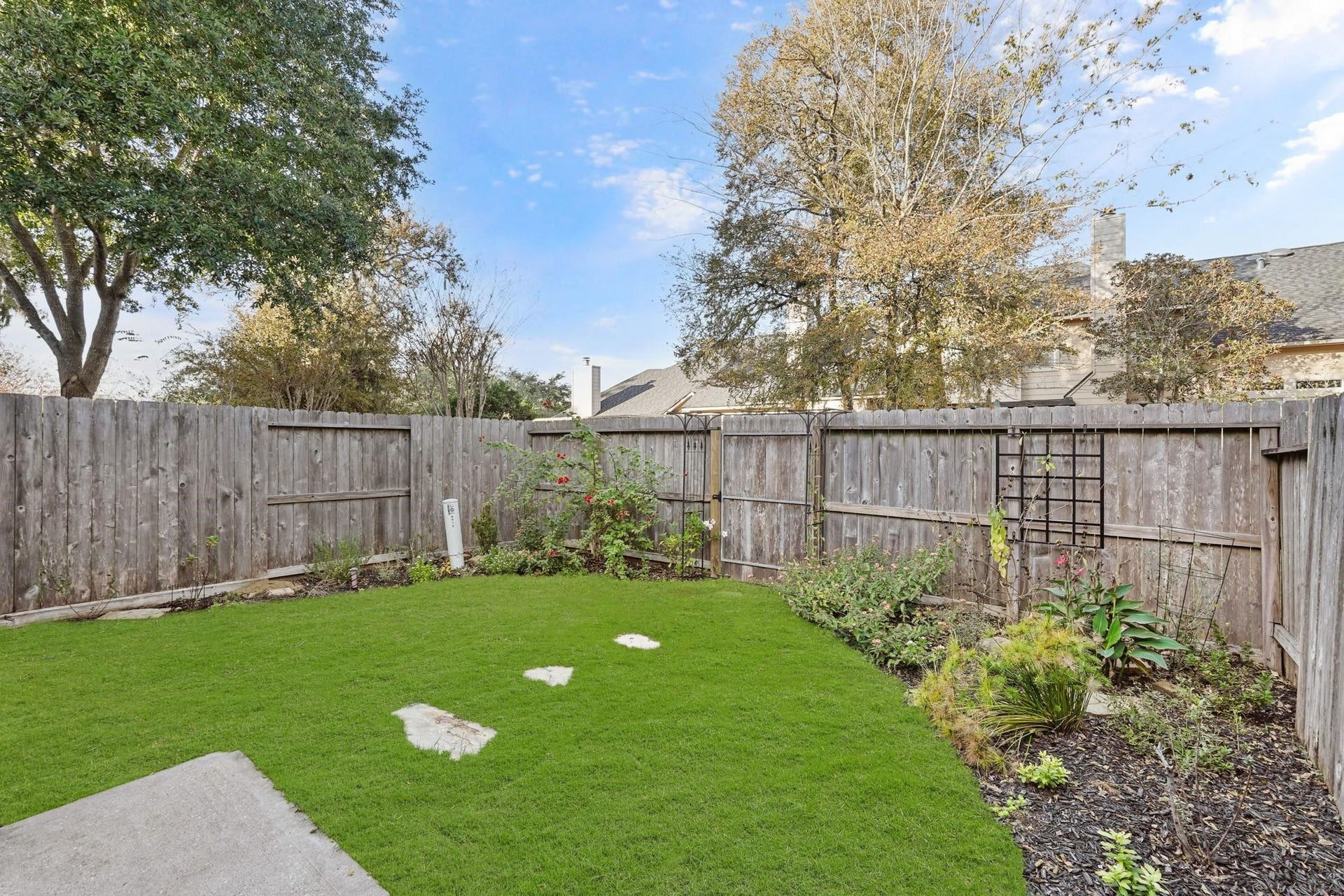 8915 Summer Ash Lane, Sugar Land, TX 77479 8915 Summer Ash Lane, Sugar Land, TX 77479