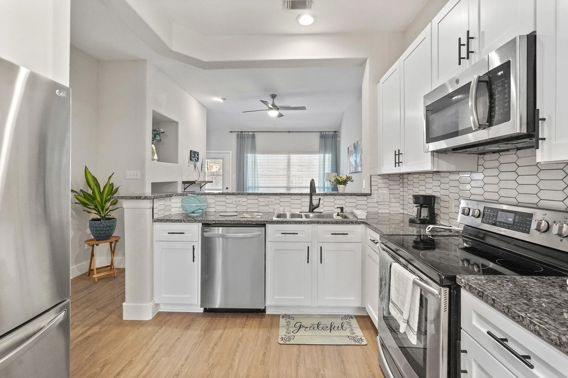 8915 Summer Ash Lane, Sugar Land, TX 77479 8915 Summer Ash Lane, Sugar Land, TX 77479