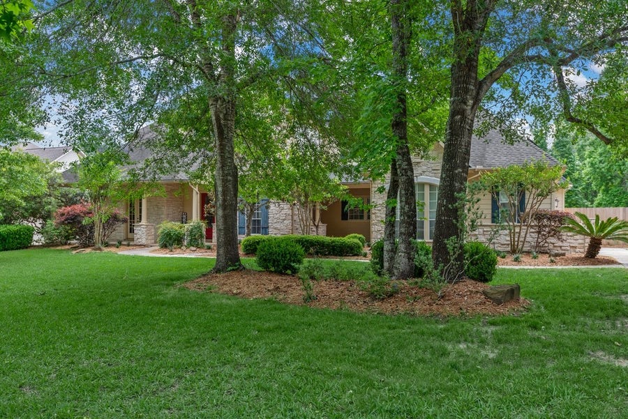Property photo for 12219 Pin Oak Drive, Magnolia, TX
