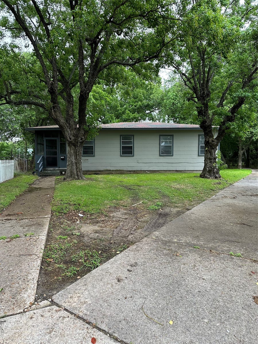 Property photo for 700 11th Street N, Texas City, TX