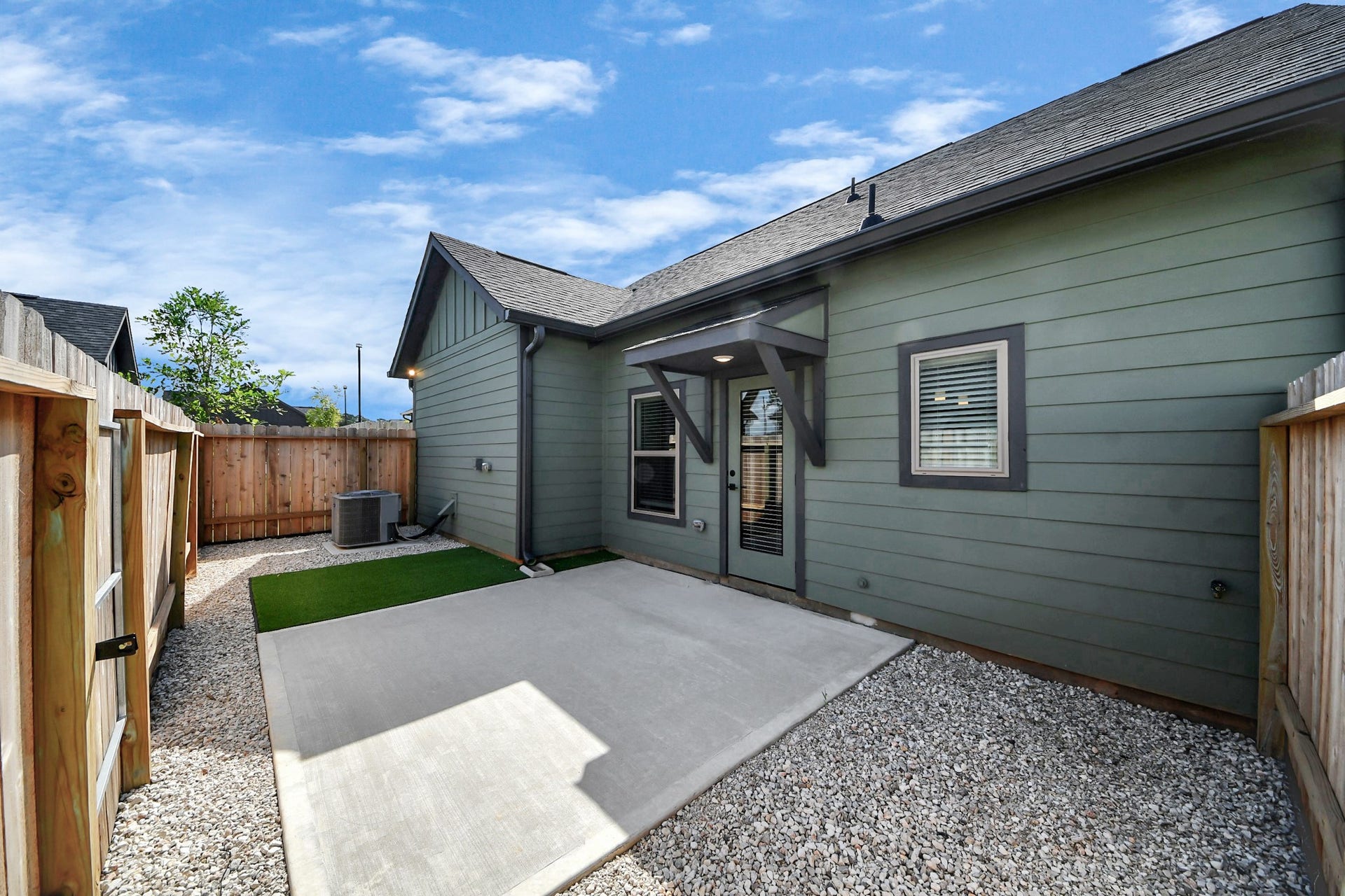 Welcome to an exclusive Gated Resort Style Community with a distinctive neighborhood feel that provides a maintenance free lifestyle.Nestled in Conroe offering Single Family Home-2 Bedrooms,2 baths, w/private back yard!