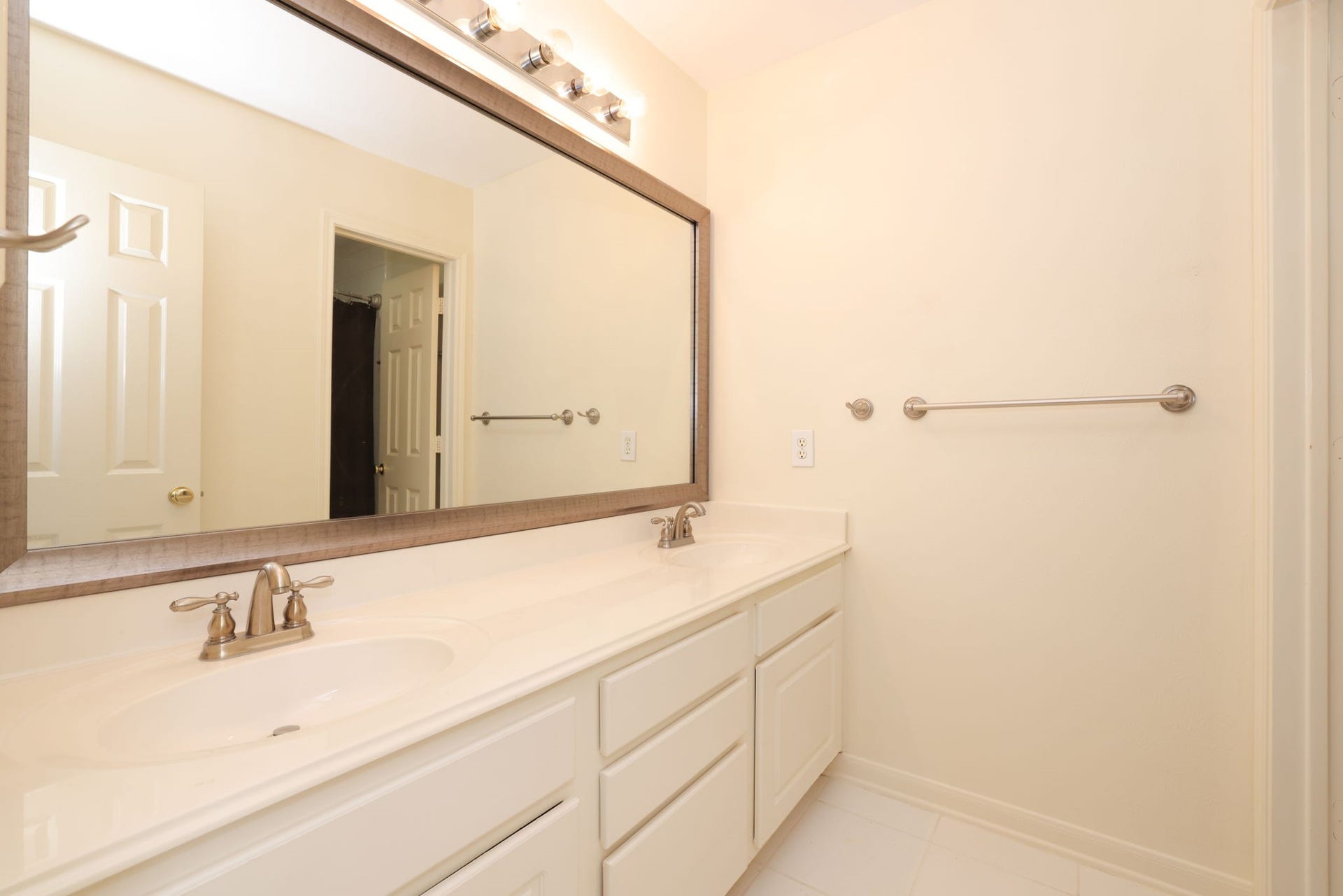 8823 Catawissa Drive, Houston, TX 77095 8823 Catawissa Drive, Houston, TX 77095