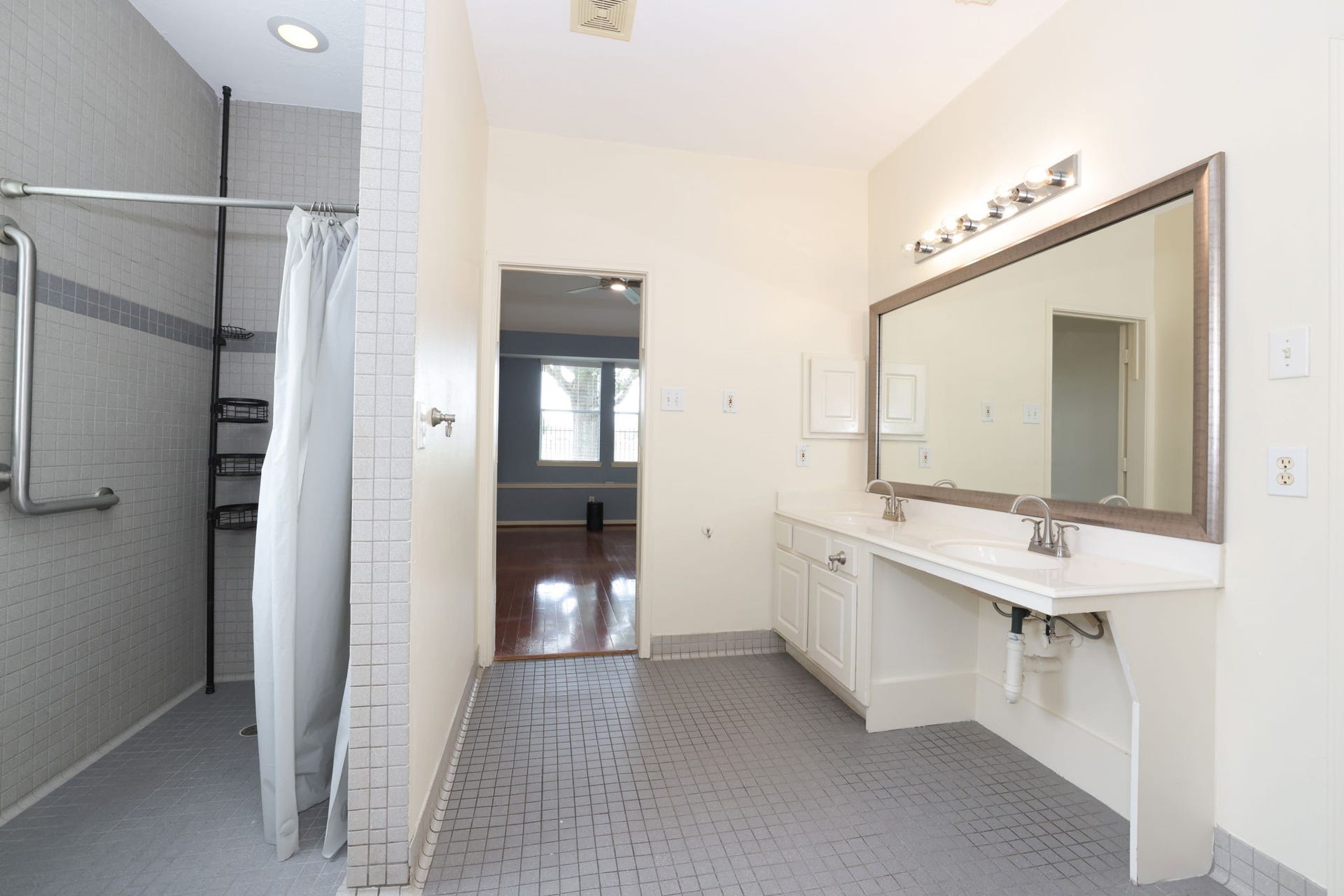 8823 Catawissa Drive, Houston, TX 77095 8823 Catawissa Drive, Houston, TX 77095