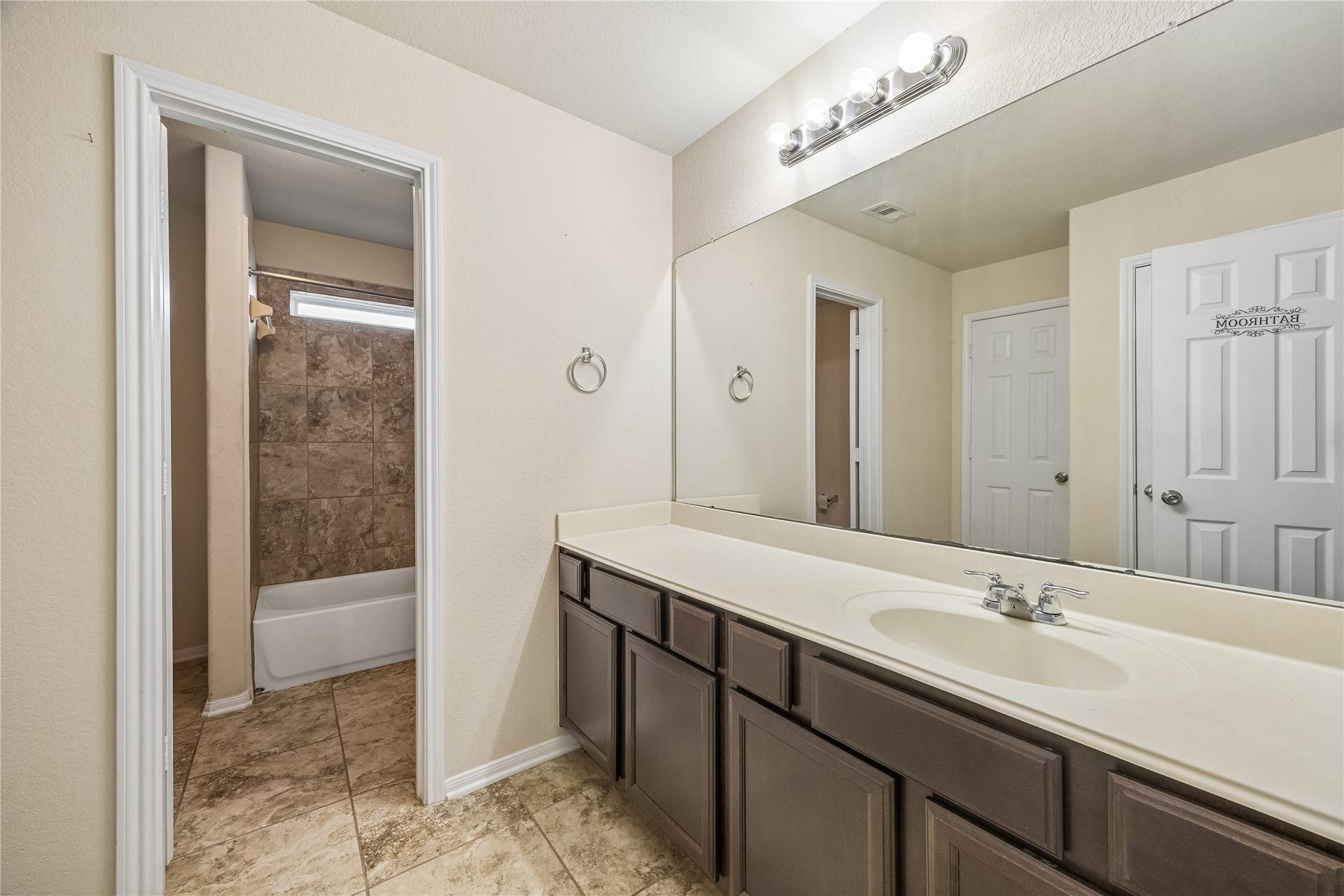 2307 Cloudy Bay Drive, Fresno, TX 77545 2307 Cloudy Bay Drive, Fresno, TX 77545