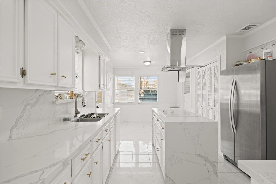 Property photo for 6822 Marisol Drive, Houston, TX