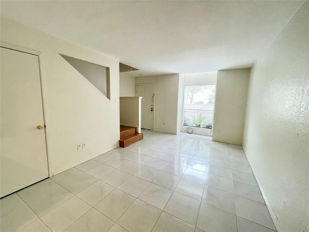 2100 Wilcrest Drive, #123, Houston, TX 77042 2100 Wilcrest Drive, #123, Houston, TX 77042